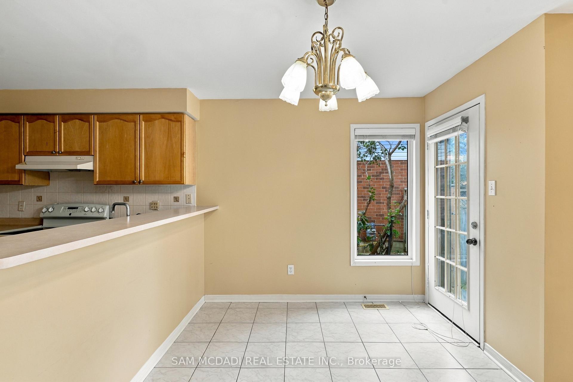 Photo 11 of 5263 Russell View Road, Mississauga, Central Erin Mills — HOMEH