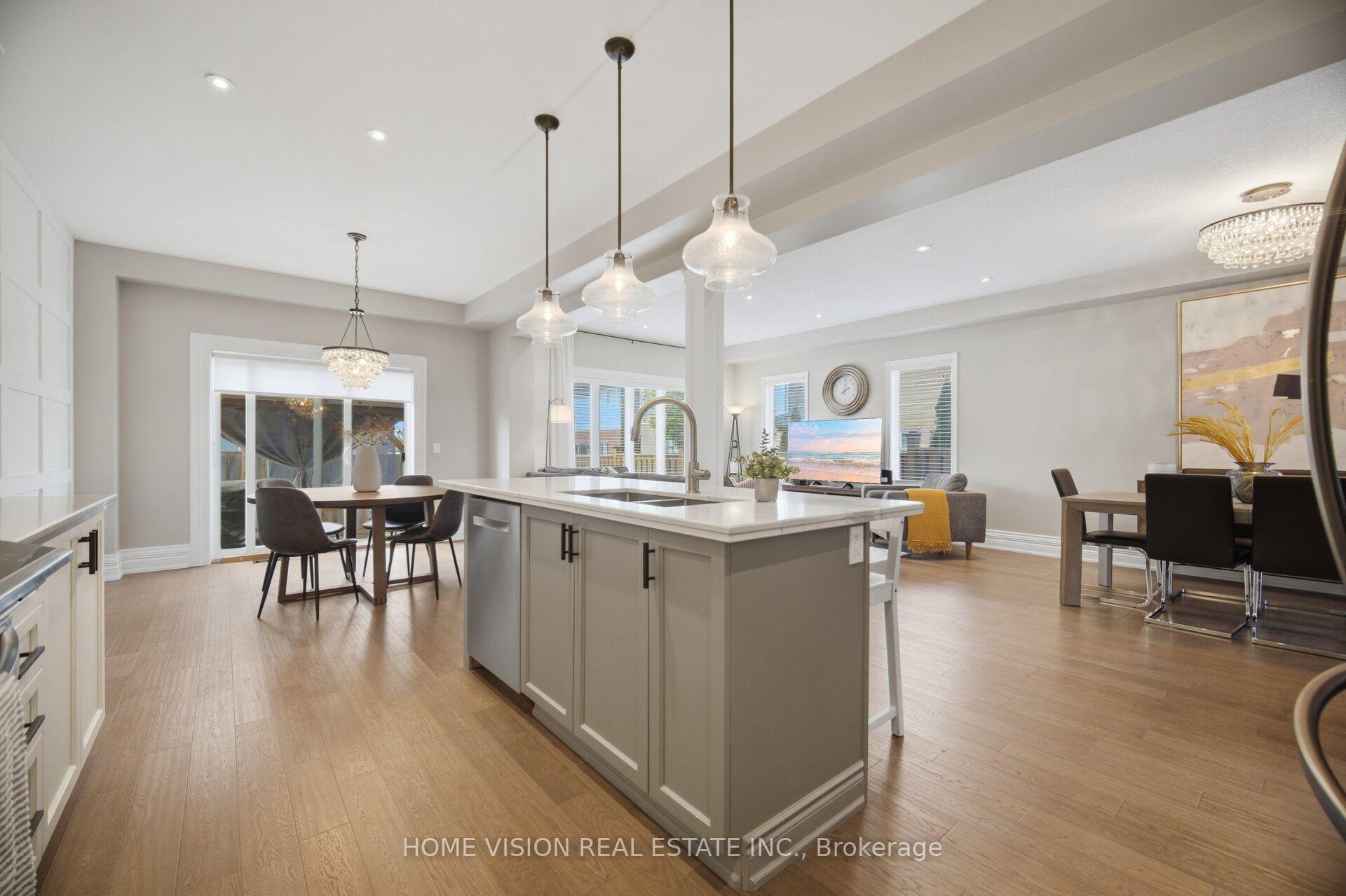 Photo 9 of 8 Colorado Boulevard, Hamilton, Stoney Creek — HOMEH