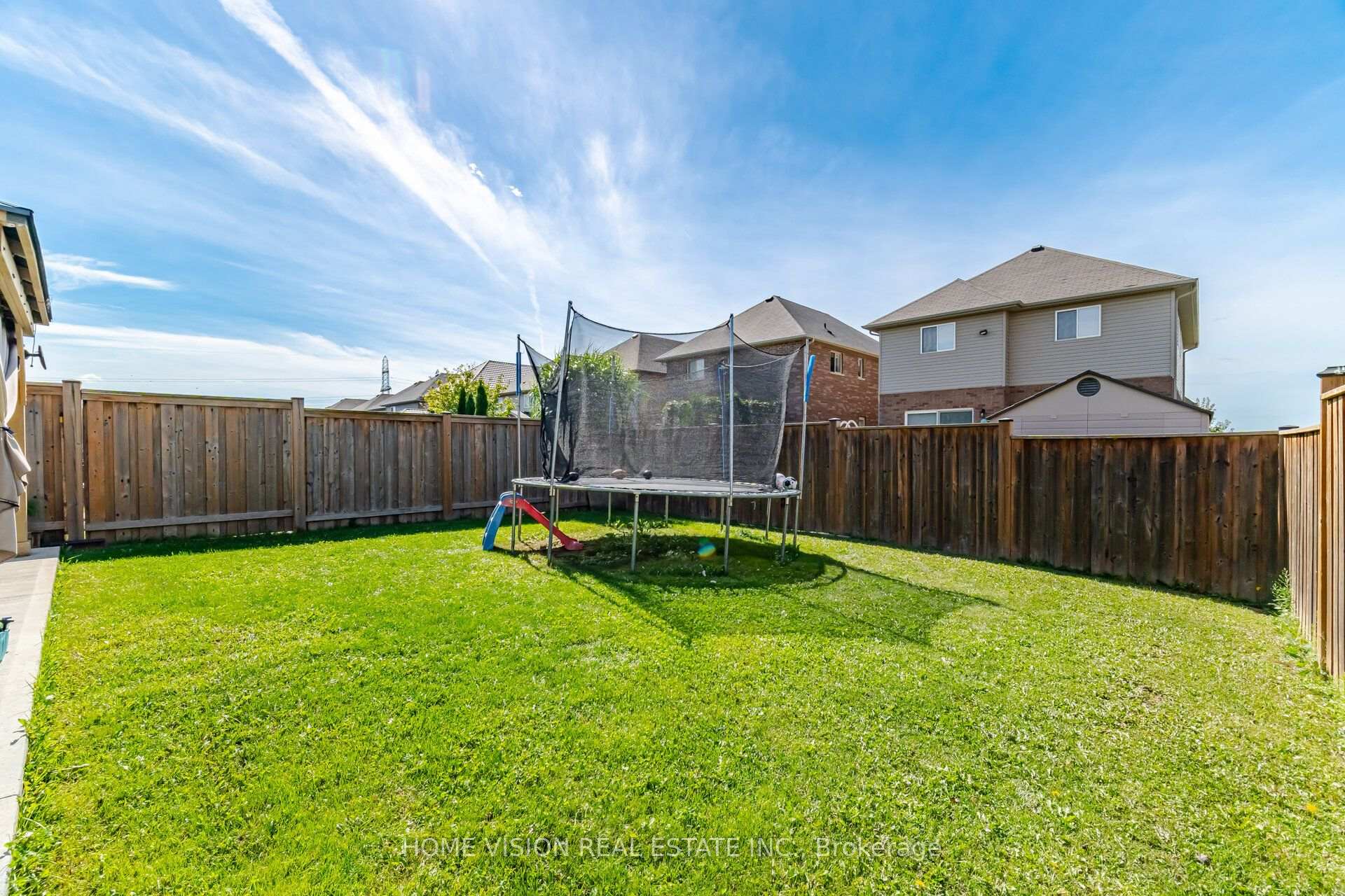 Photo 28 of 8 Colorado Boulevard, Hamilton, Stoney Creek — HOMEH