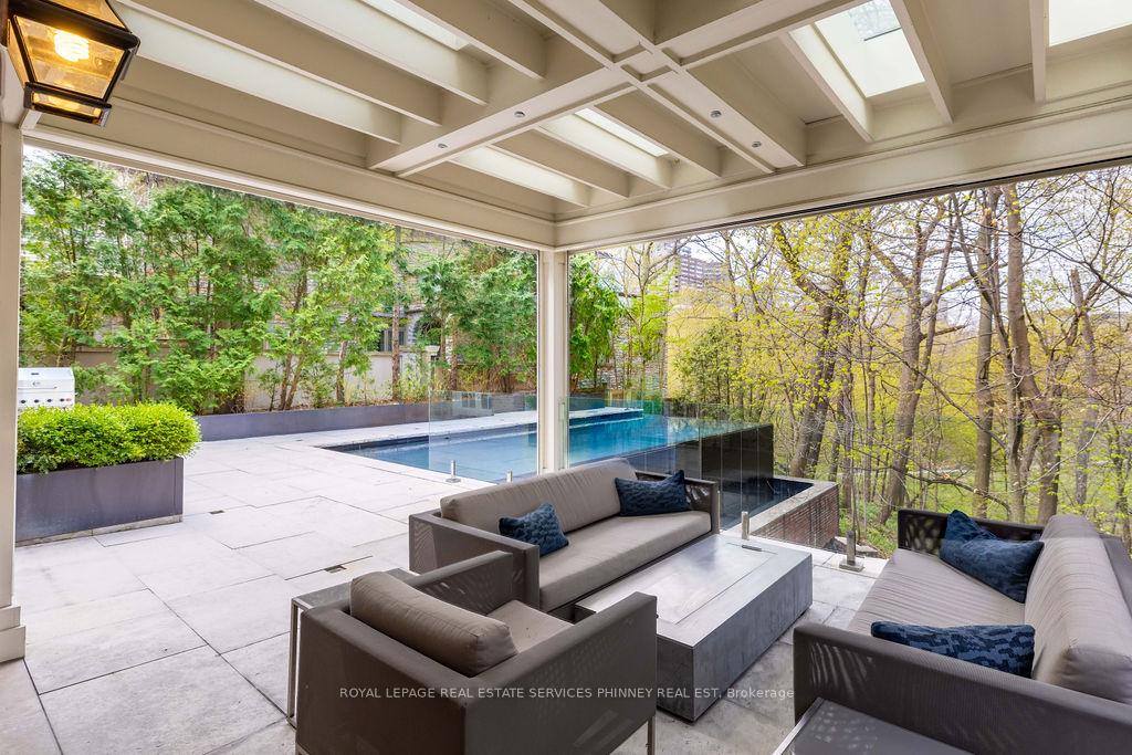 Photo 38 of 20 Cluny Drive, Toronto, Rosedale-Moore Park — HOMEH