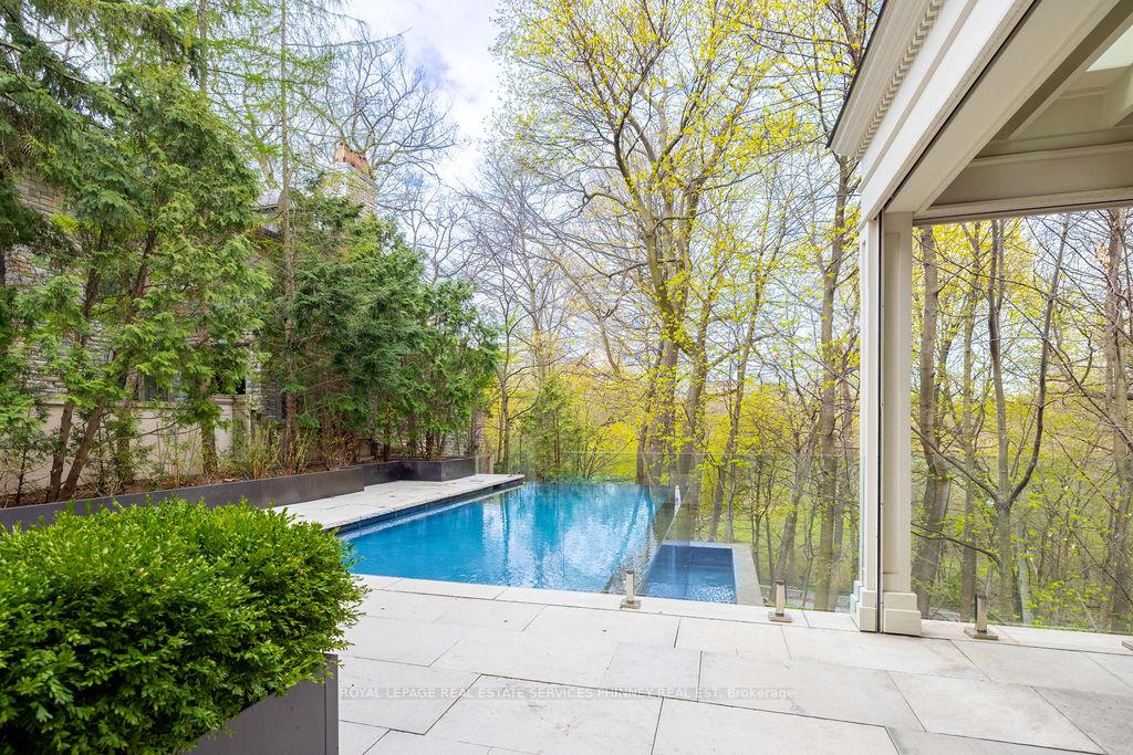Photo 39 of 20 Cluny Drive, Toronto, Rosedale-Moore Park — HOMEH