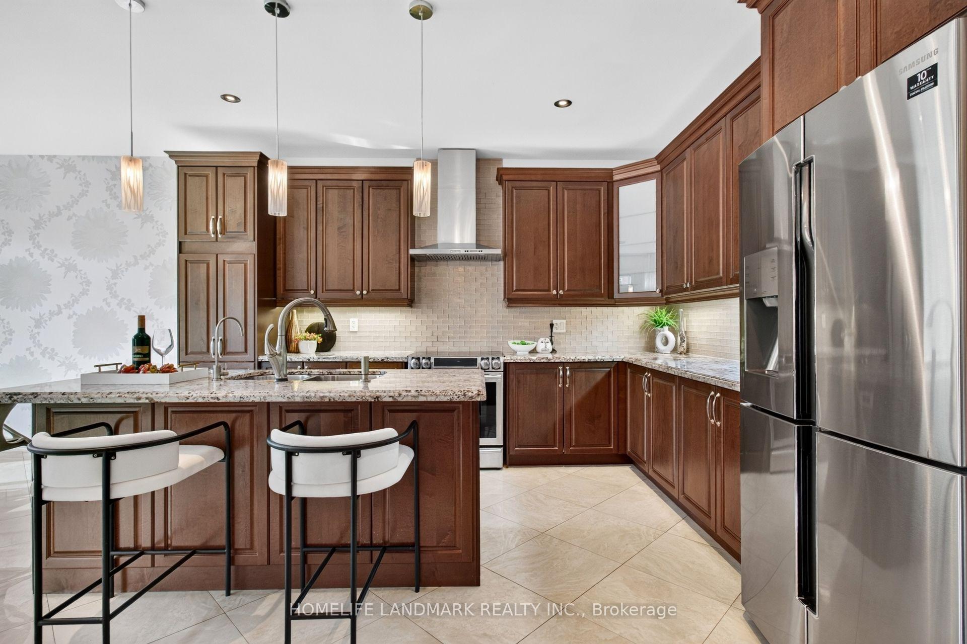 Photo 7 of 75 Estrella Crescent, Richmond Hill, Jefferson — HOMEH