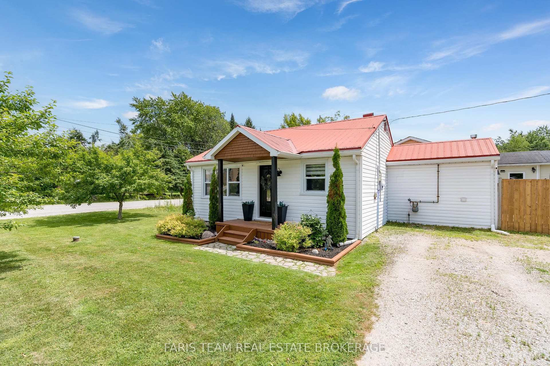 Photo of 2721 Cumberland Road