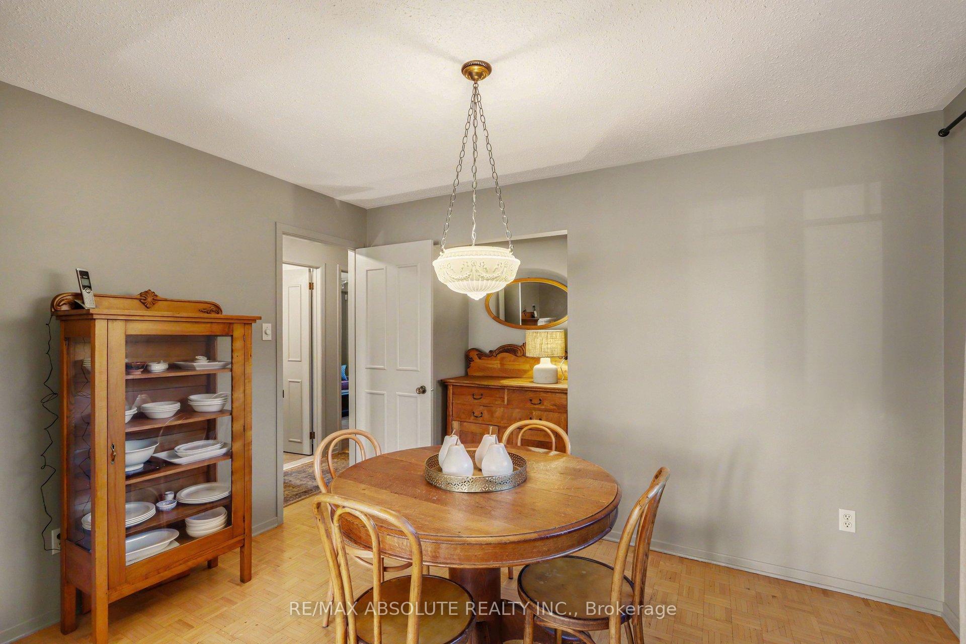 Photo 7 of 125 Juniper Street E, Ottawa, Chatelaine Village — HOMEH