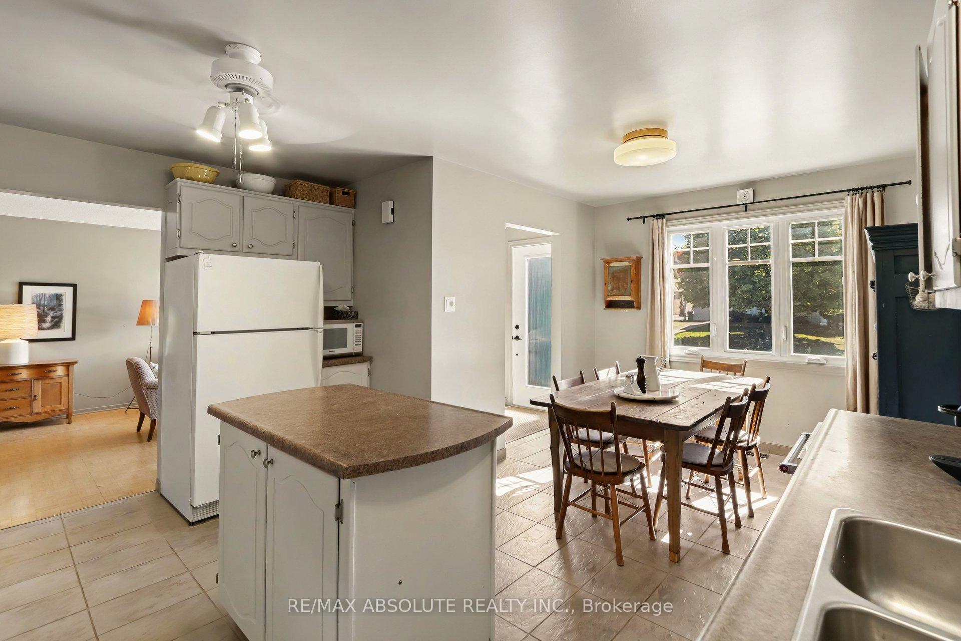 Photo 12 of 125 Juniper Street E, Ottawa, Chatelaine Village — HOMEH