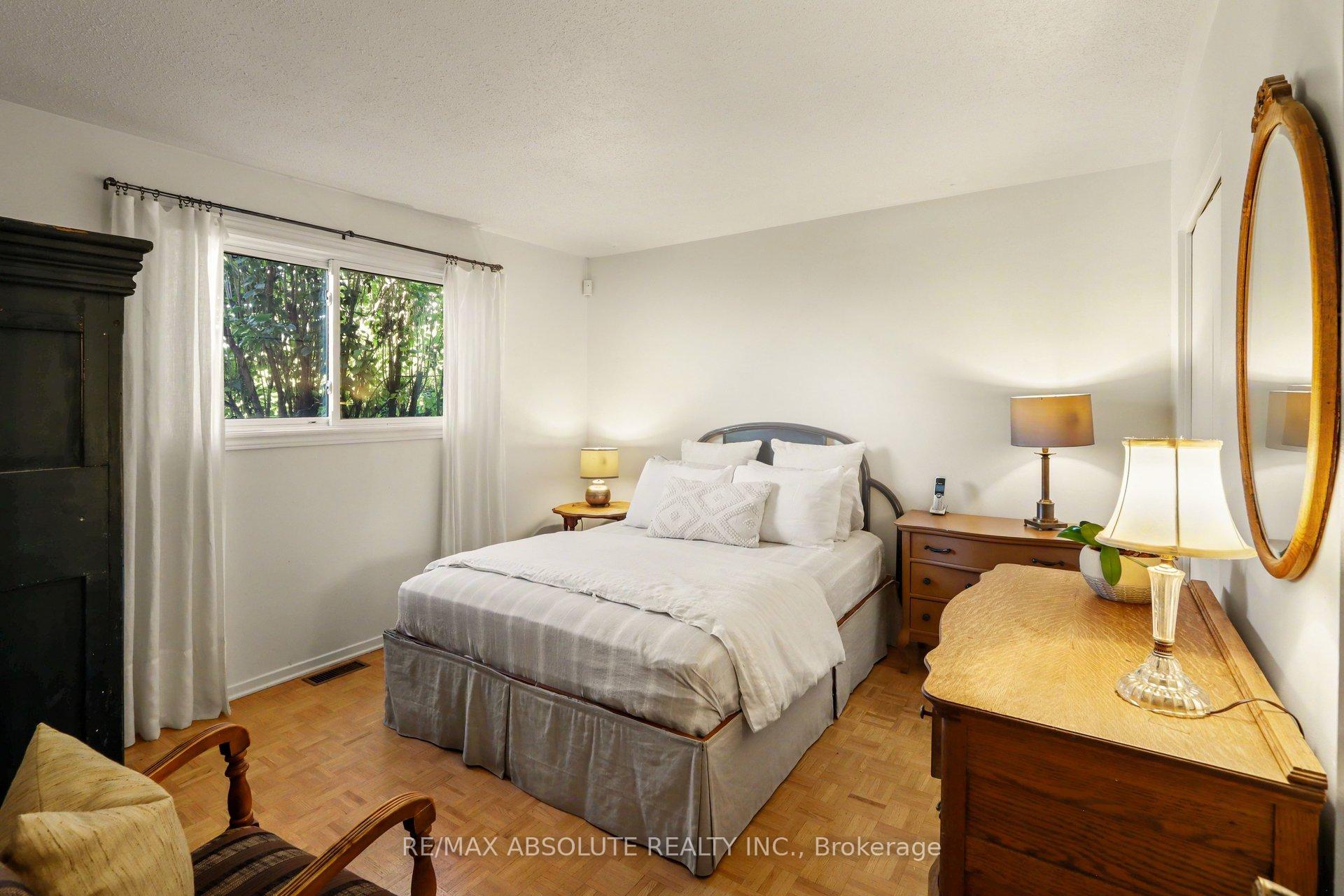 Photo 13 of 125 Juniper Street E, Ottawa, Chatelaine Village — HOMEH