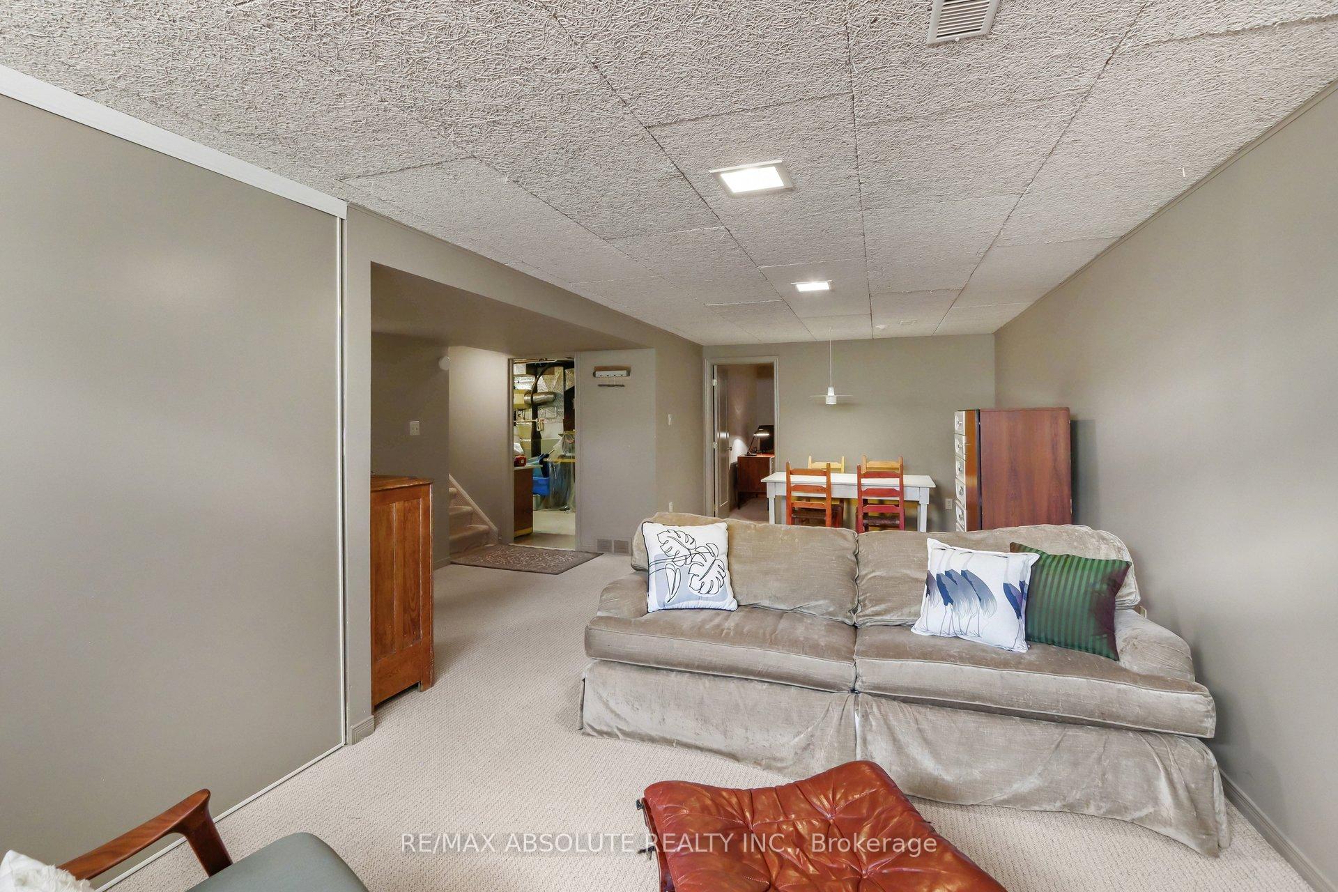 Photo 18 of 125 Juniper Street E, Ottawa, Chatelaine Village — HOMEH