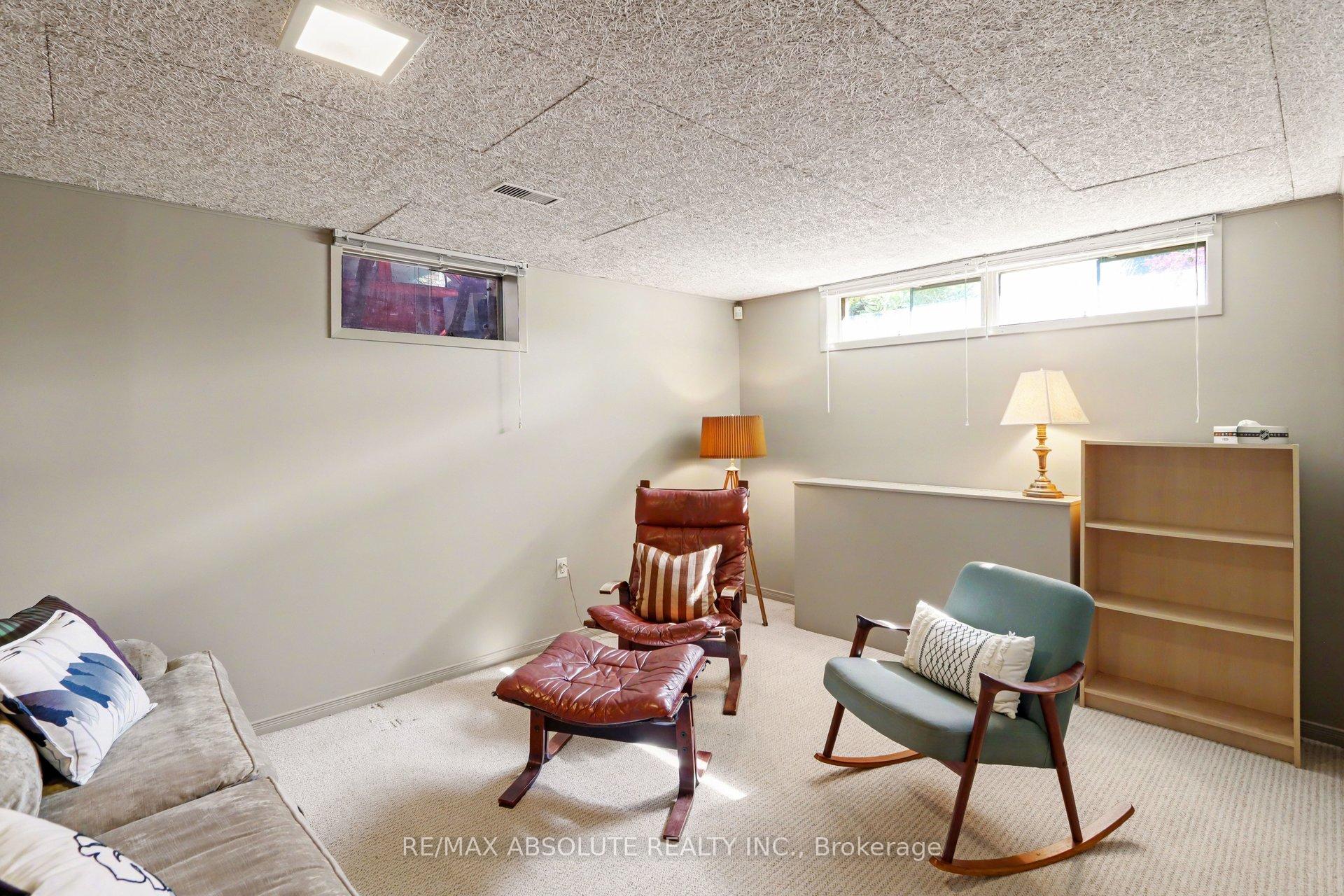 Photo 19 of 125 Juniper Street E, Ottawa, Chatelaine Village — HOMEH