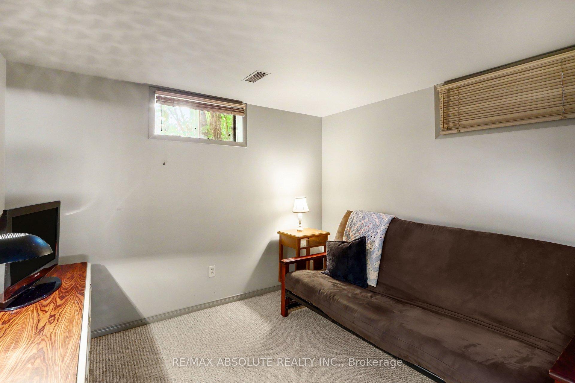 Photo 21 of 125 Juniper Street E, Ottawa, Chatelaine Village — HOMEH