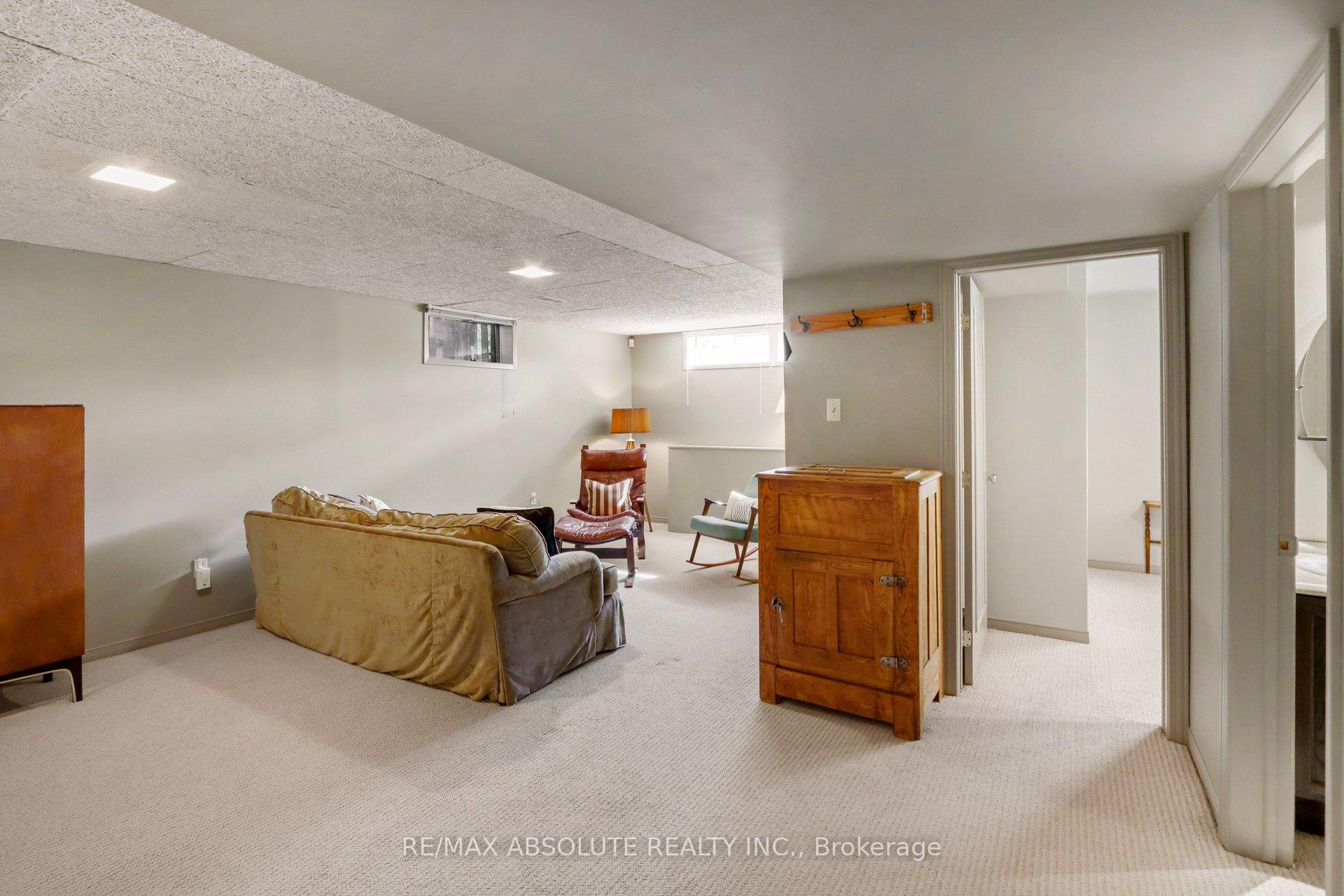 Photo 23 of 125 Juniper Street E, Ottawa, Chatelaine Village — HOMEH