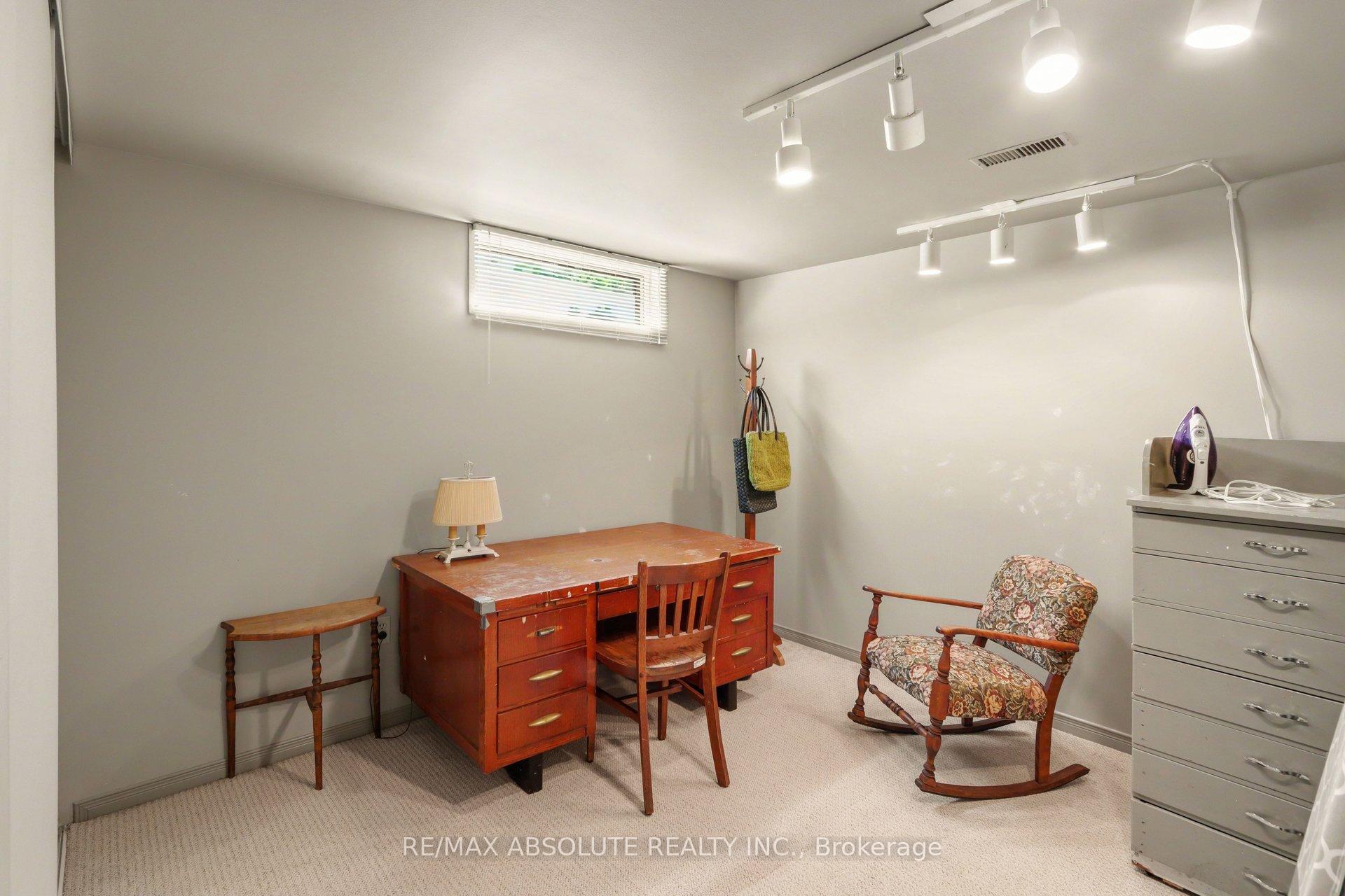 Photo 24 of 125 Juniper Street E, Ottawa, Chatelaine Village — HOMEH