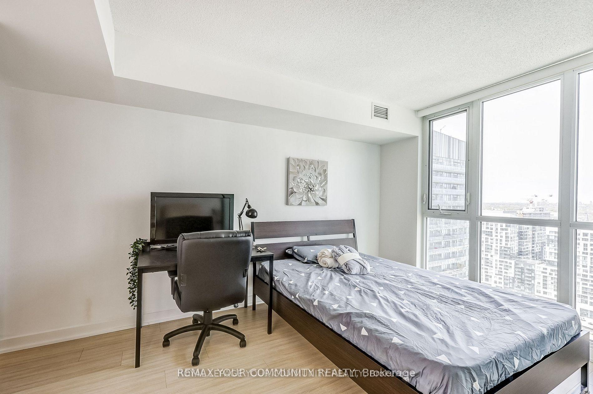 Photo 7 of Unit 3208, 85 Queens Wharf Road, Toronto, Waterfront Communities — HOMEH