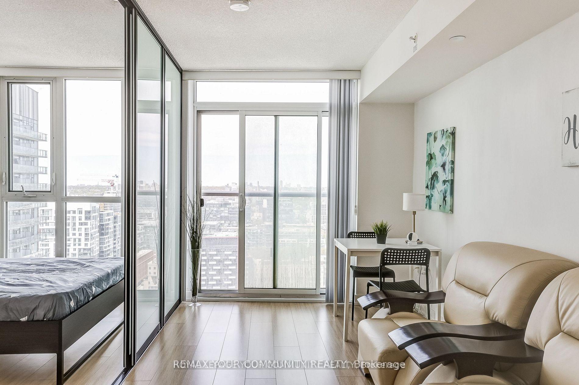 Photo 8 of Unit 3208, 85 Queens Wharf Road, Toronto, Waterfront Communities — HOMEH