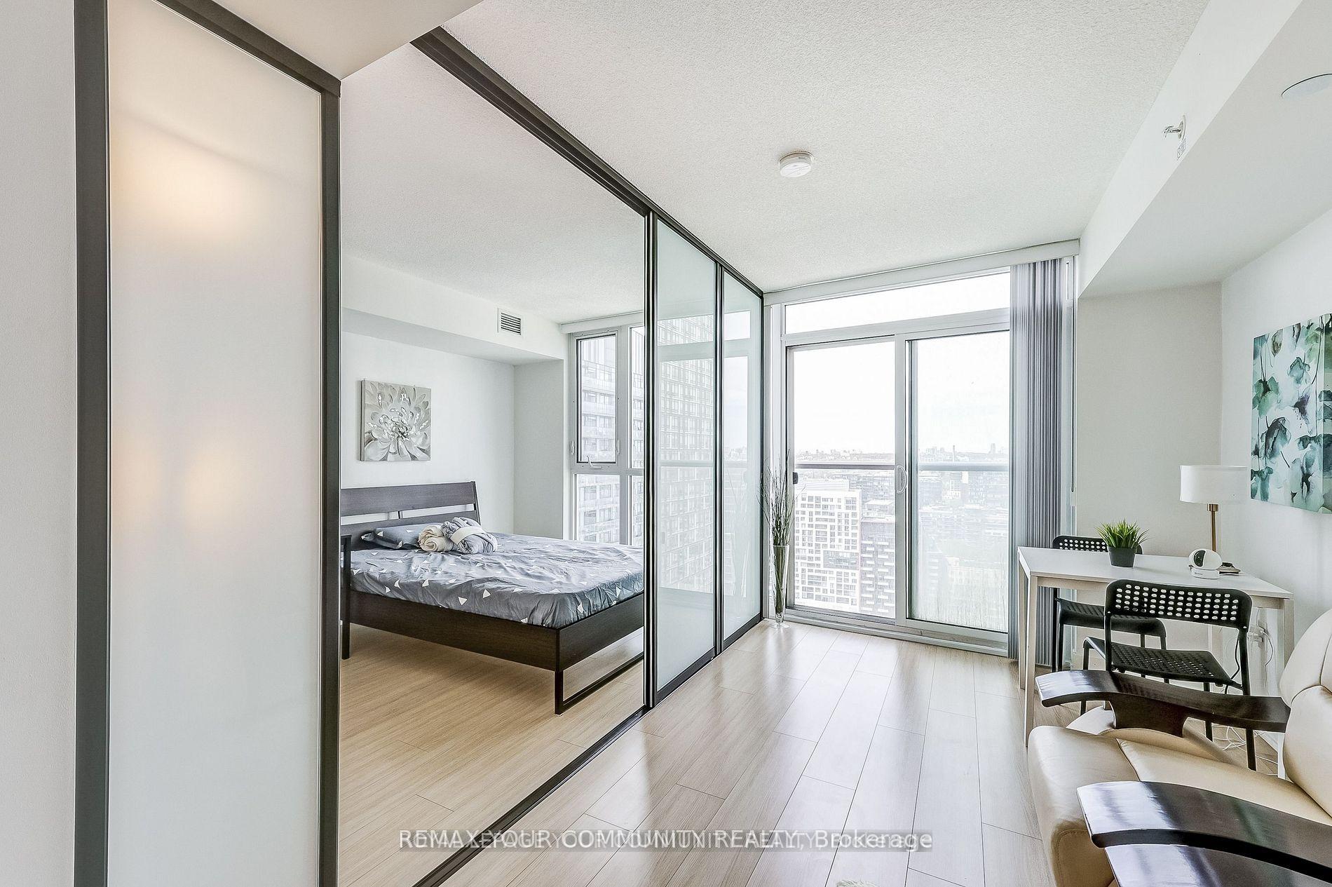 Photo 12 of Unit 3208, 85 Queens Wharf Road, Toronto, Waterfront Communities — HOMEH