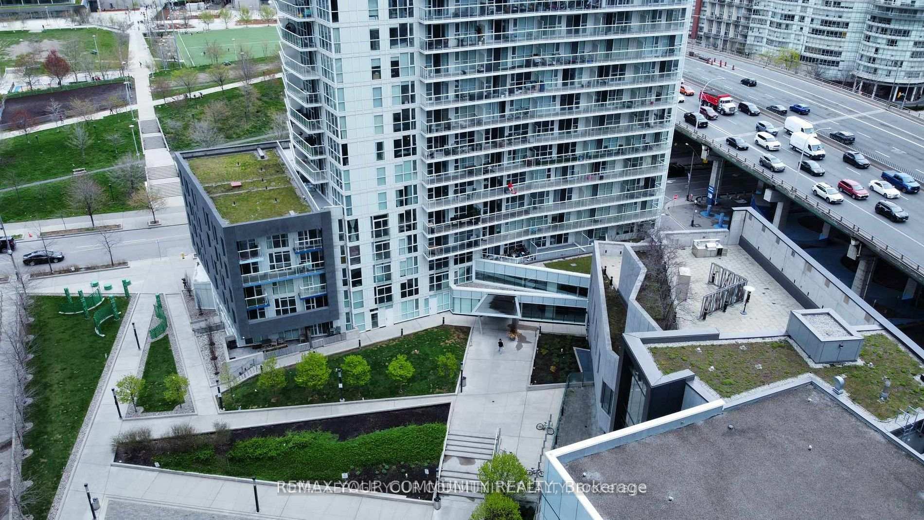 Photo 37 of Unit 3208, 85 Queens Wharf Road, Toronto, Waterfront Communities — HOMEH