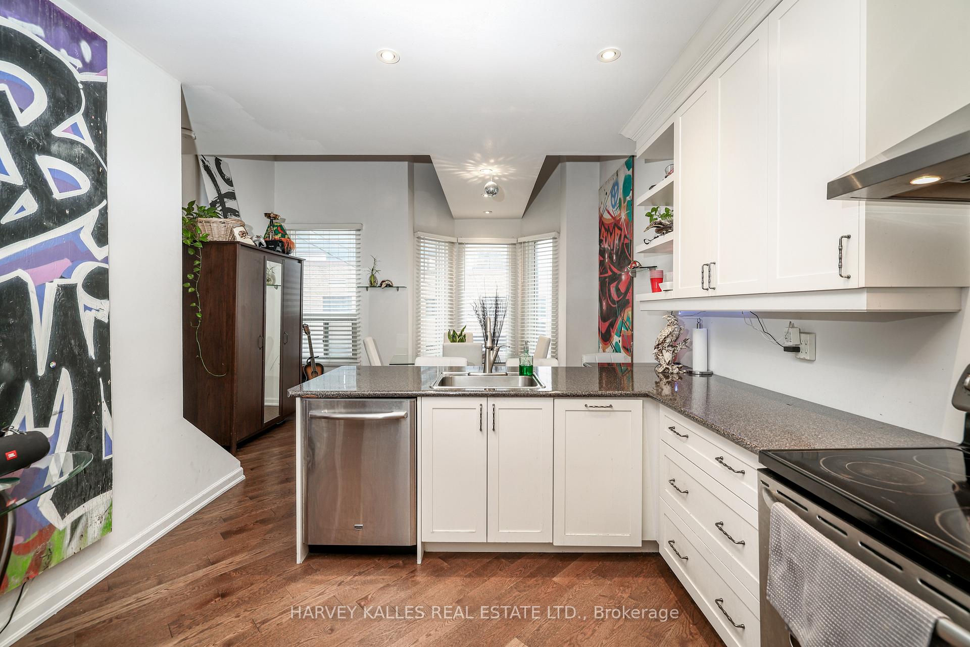 Photo 5 of 530 Richmond Street W, Toronto, Waterfront Communities — HOMEH
