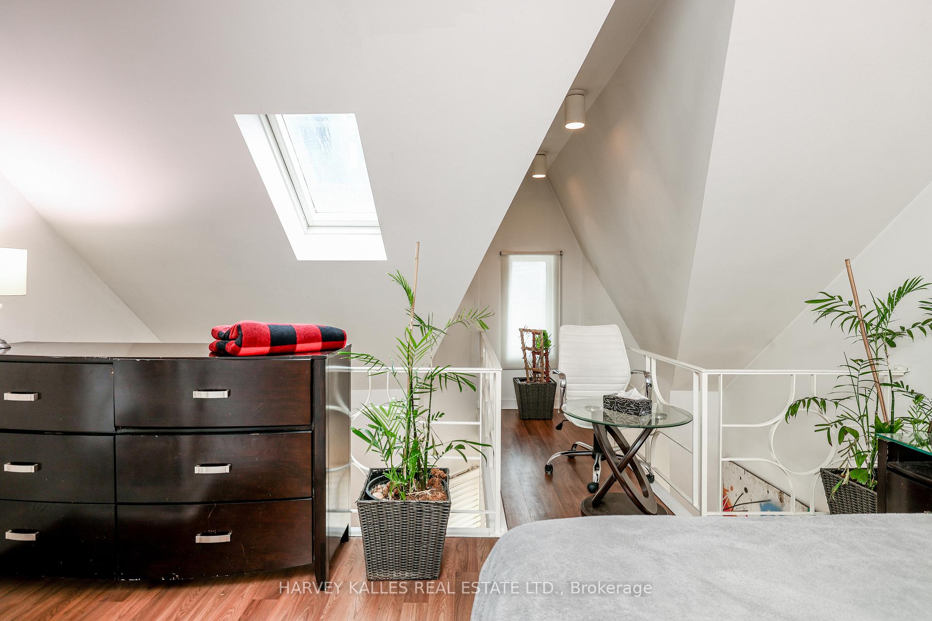 Photo 13 of 530 Richmond Street W, Toronto, Waterfront Communities — HOMEH