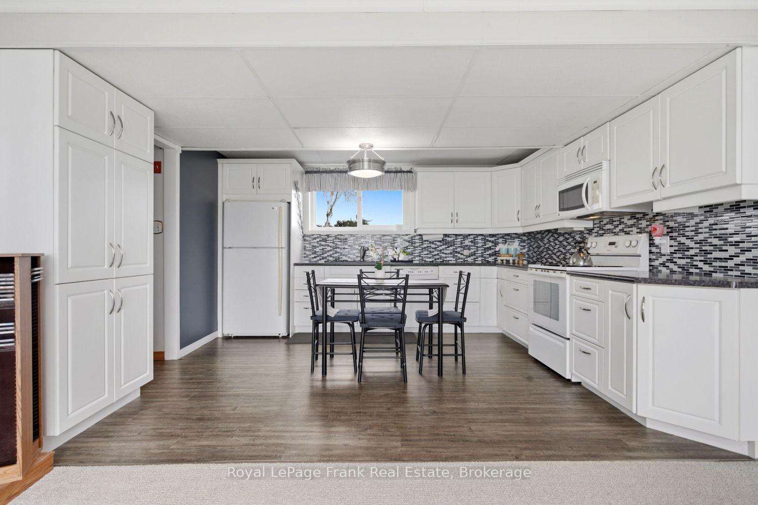 Photo 32 of 106 Starr Boulevard, Kawartha Lakes, Little Britain — HOMEH