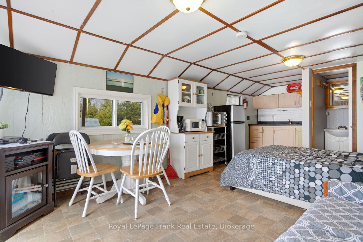 Photo 44 of 106 Starr Boulevard, Kawartha Lakes, Little Britain — HOMEH