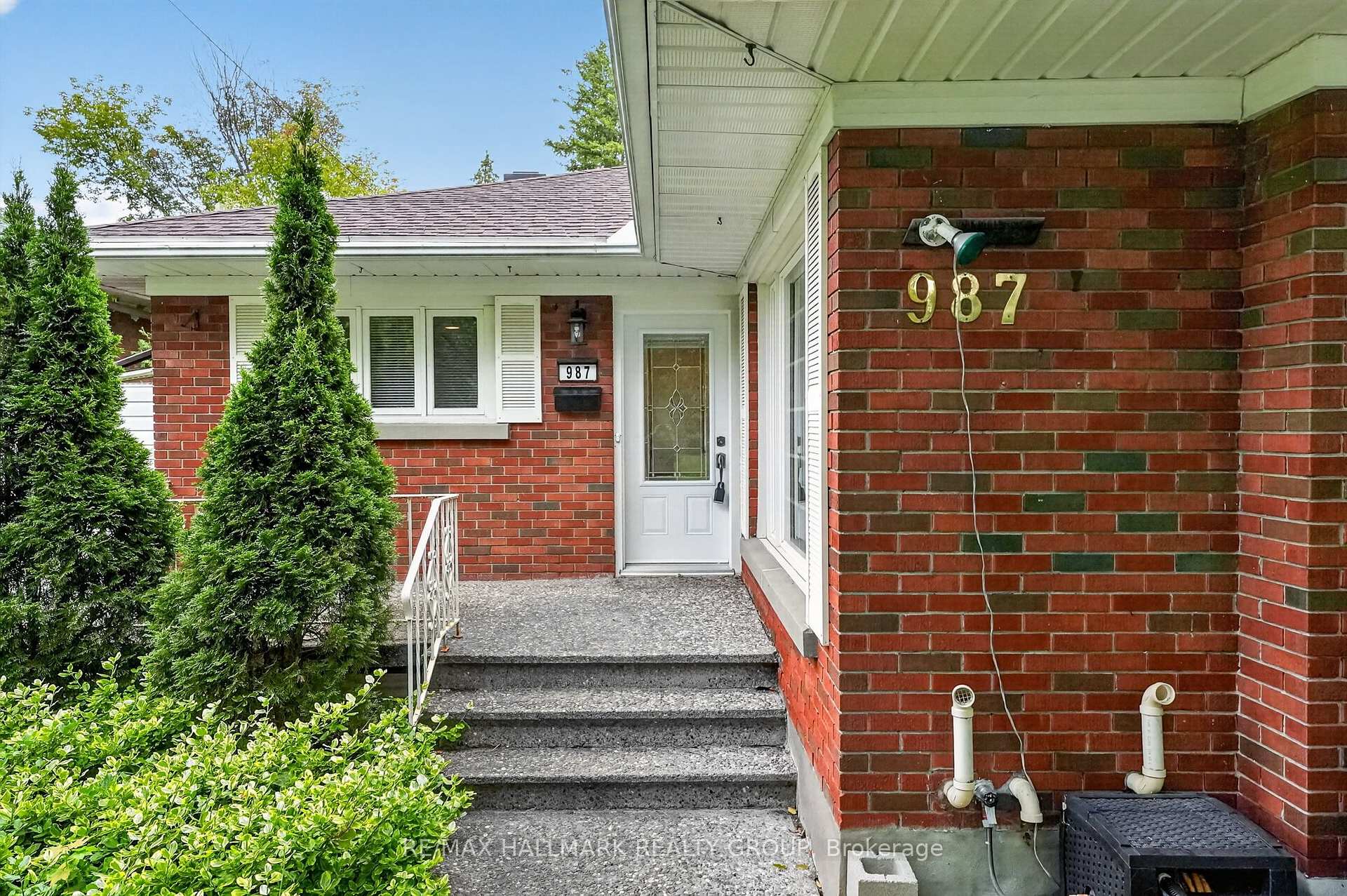 Photo of 987 Neville Street