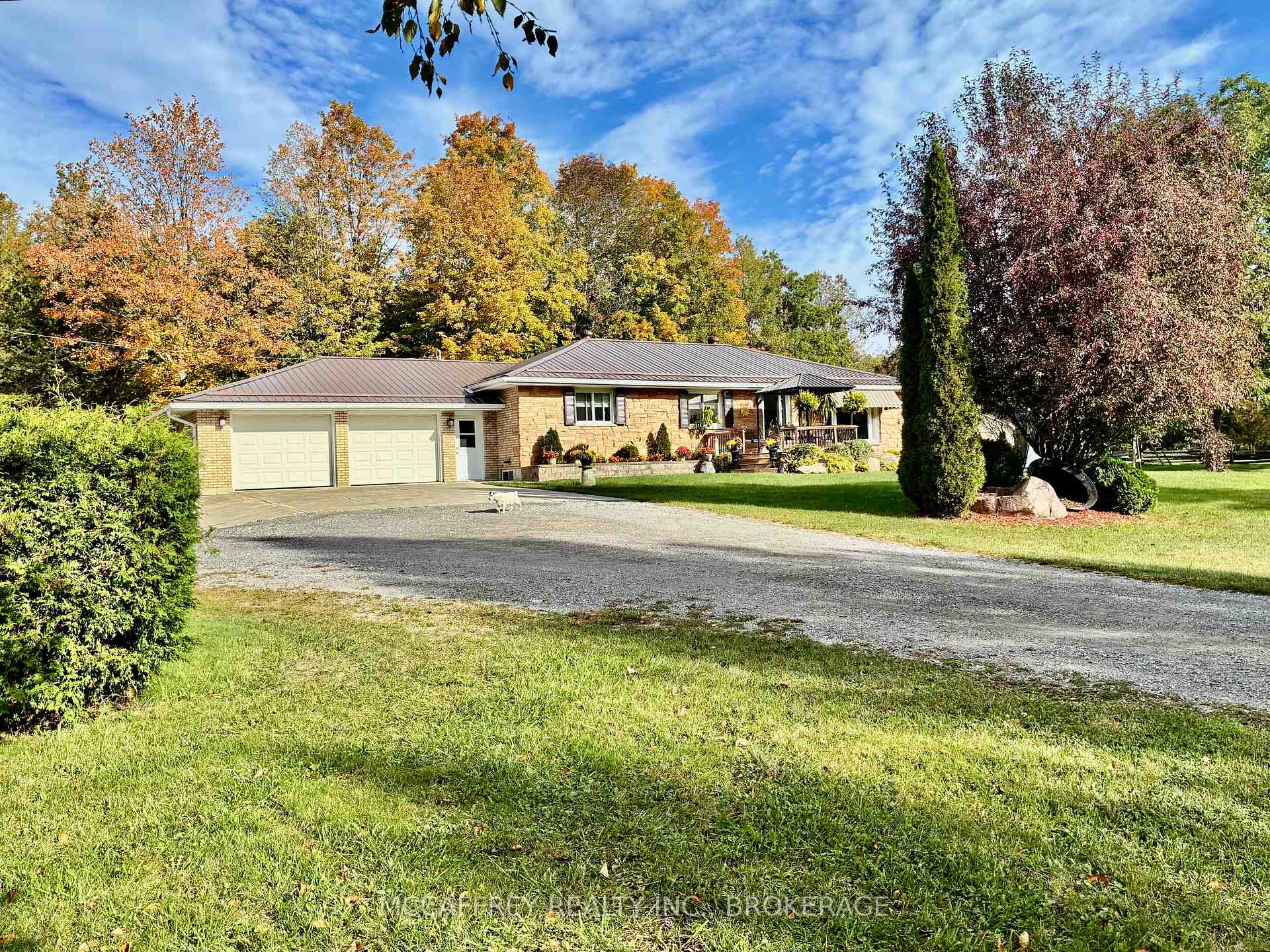 Photo of 2183 Daley Road