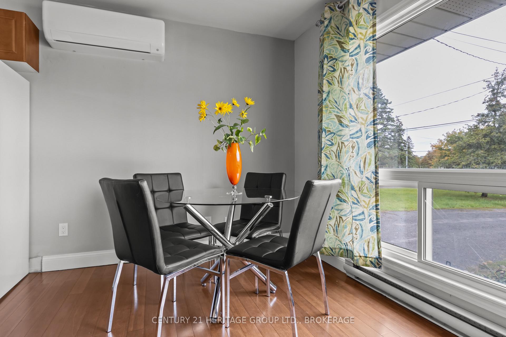 Photo 7 of 3007 Princess Street, Kingston, North of Taylor-Kidd Blvd — HOMEH