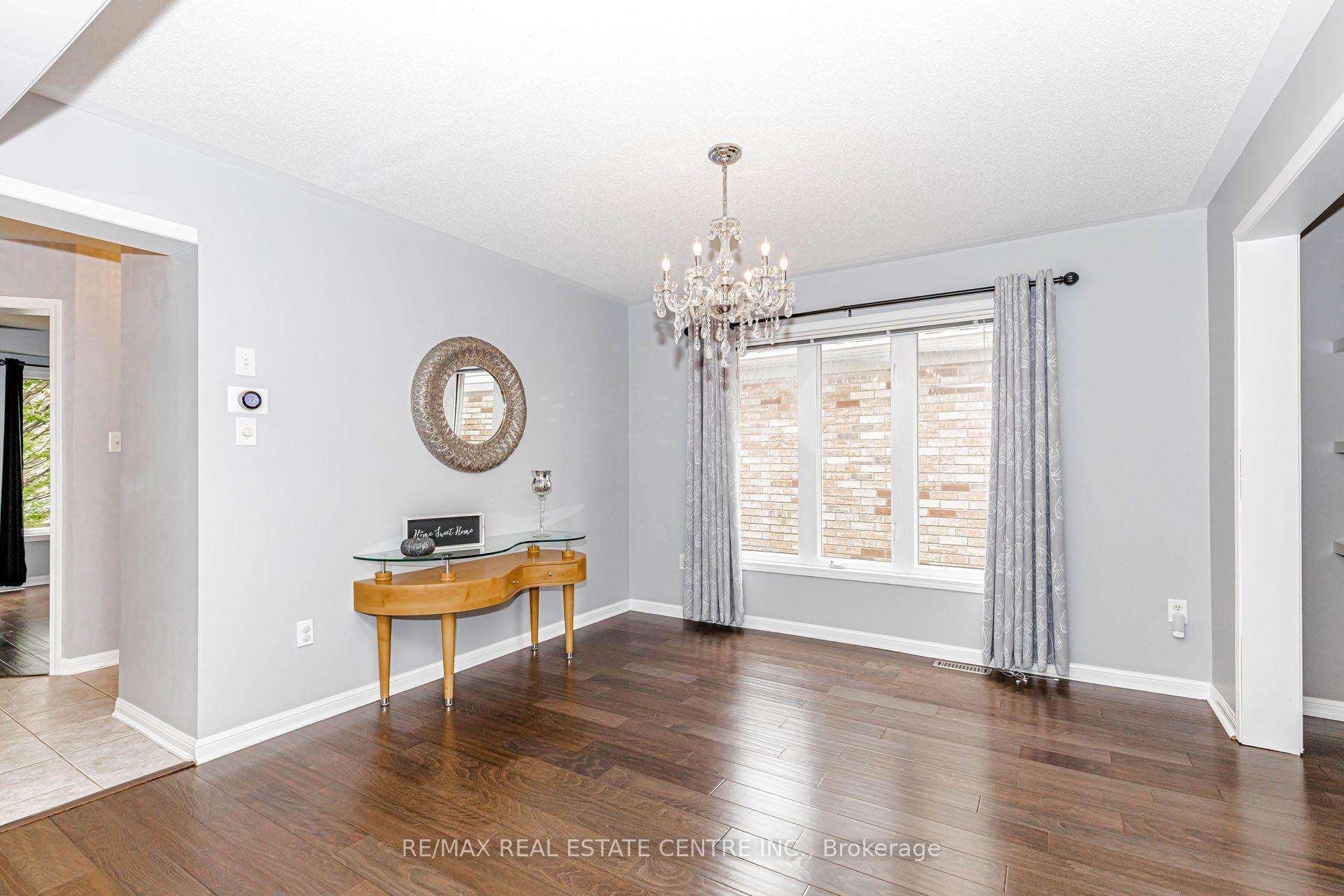 Photo 5 of 12 Dunning Drive, New Tecumseth, Alliston — HOMEH