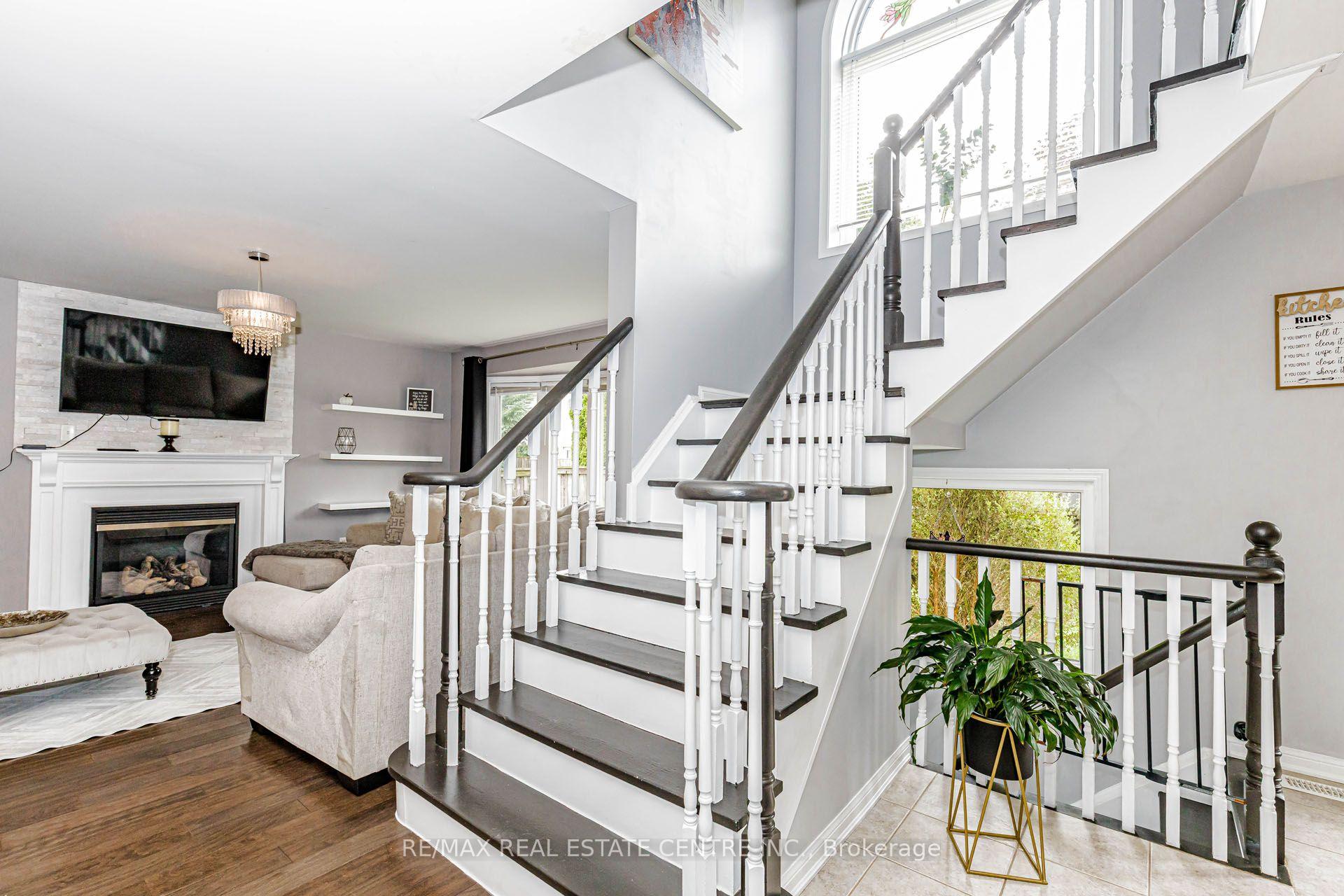 Photo 9 of 12 Dunning Drive, New Tecumseth, Alliston — HOMEH