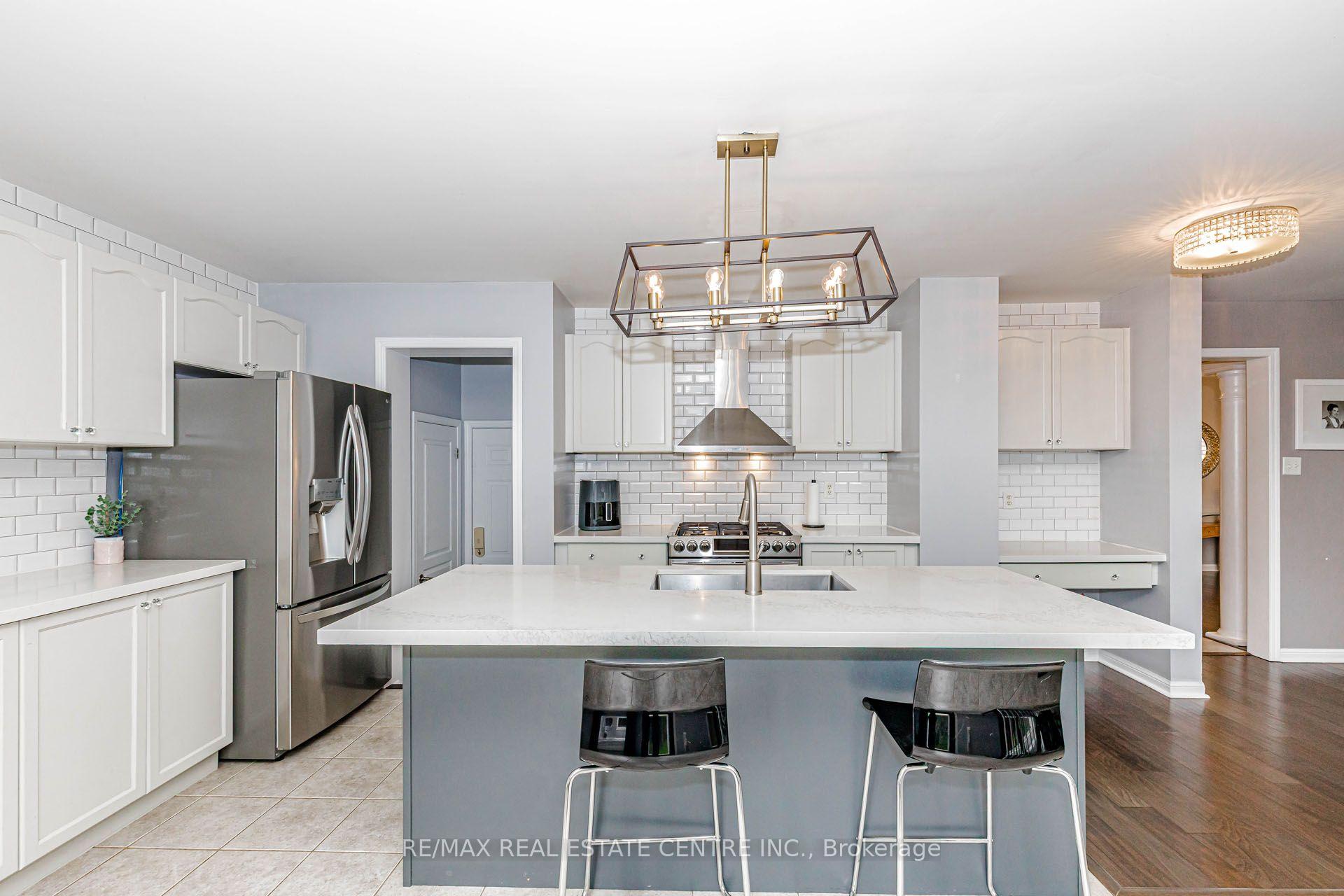 Photo 10 of 12 Dunning Drive, New Tecumseth, Alliston — HOMEH