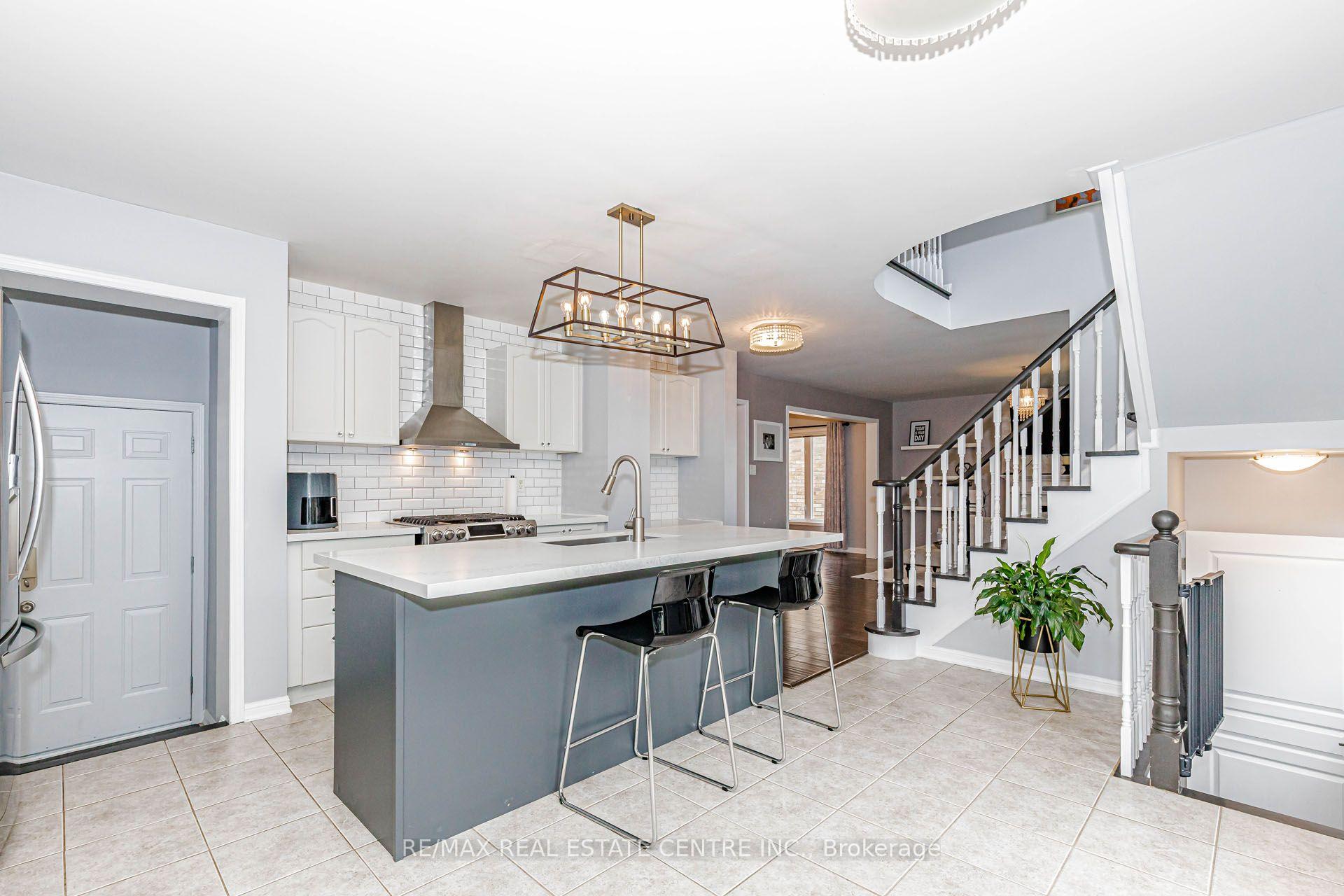 Photo 13 of 12 Dunning Drive, New Tecumseth, Alliston — HOMEH