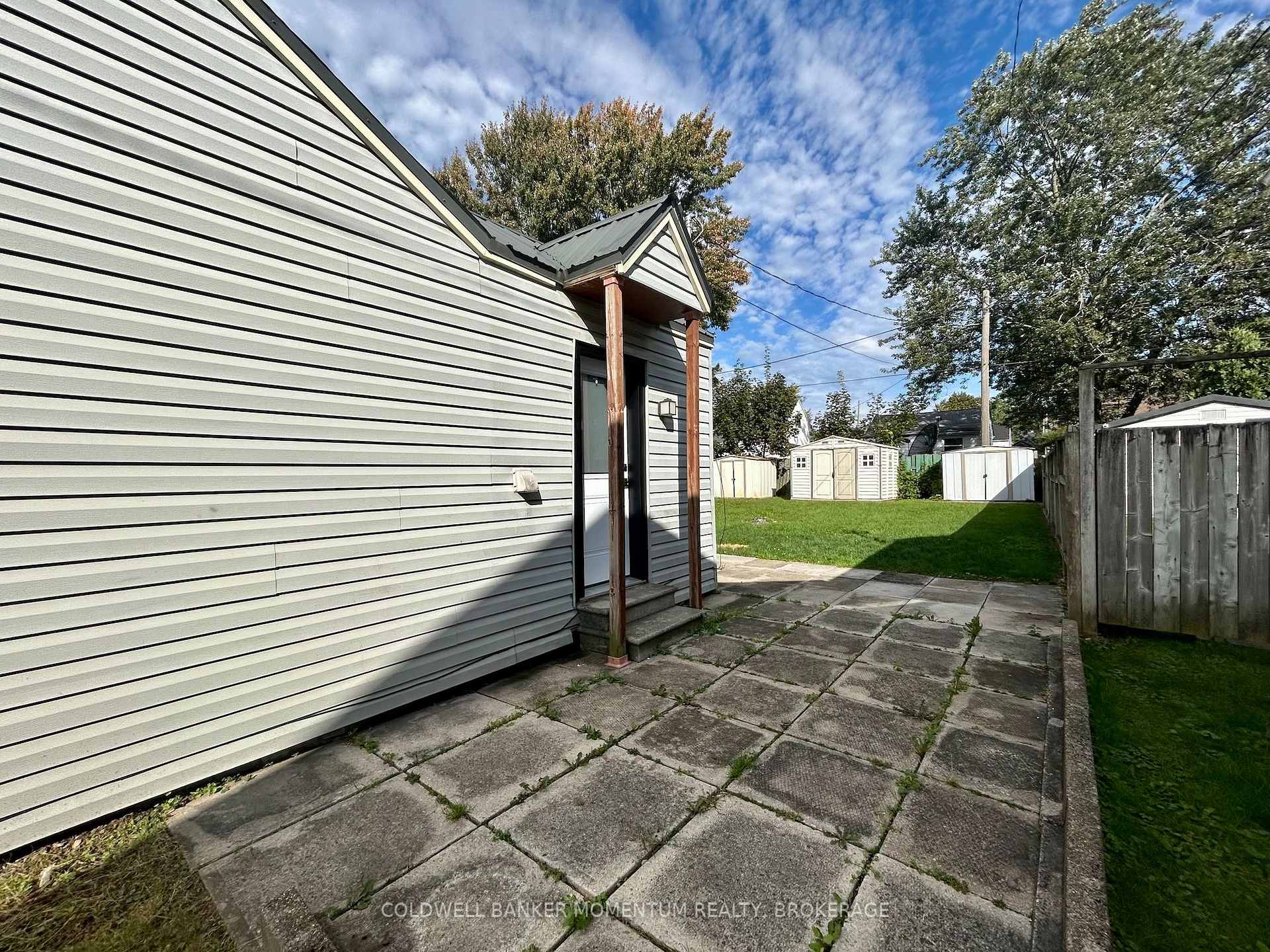 Photo 3 of 6333 Skinner Street, Niagara Falls, Arad/Fallsview — HOMEH