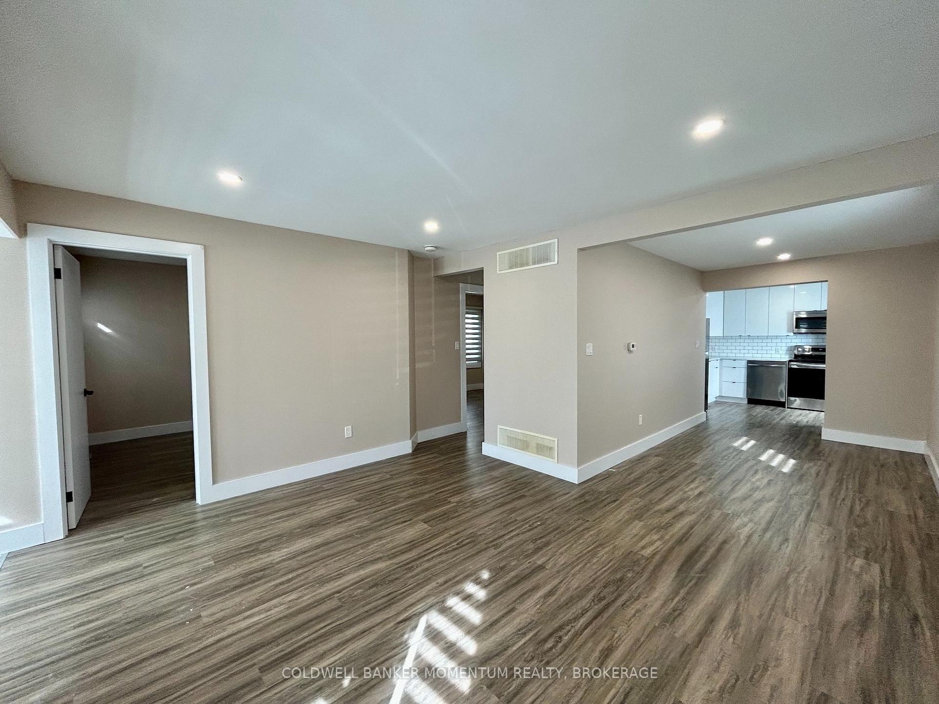 Photo 6 of 6333 Skinner Street, Niagara Falls, Arad/Fallsview — HOMEH