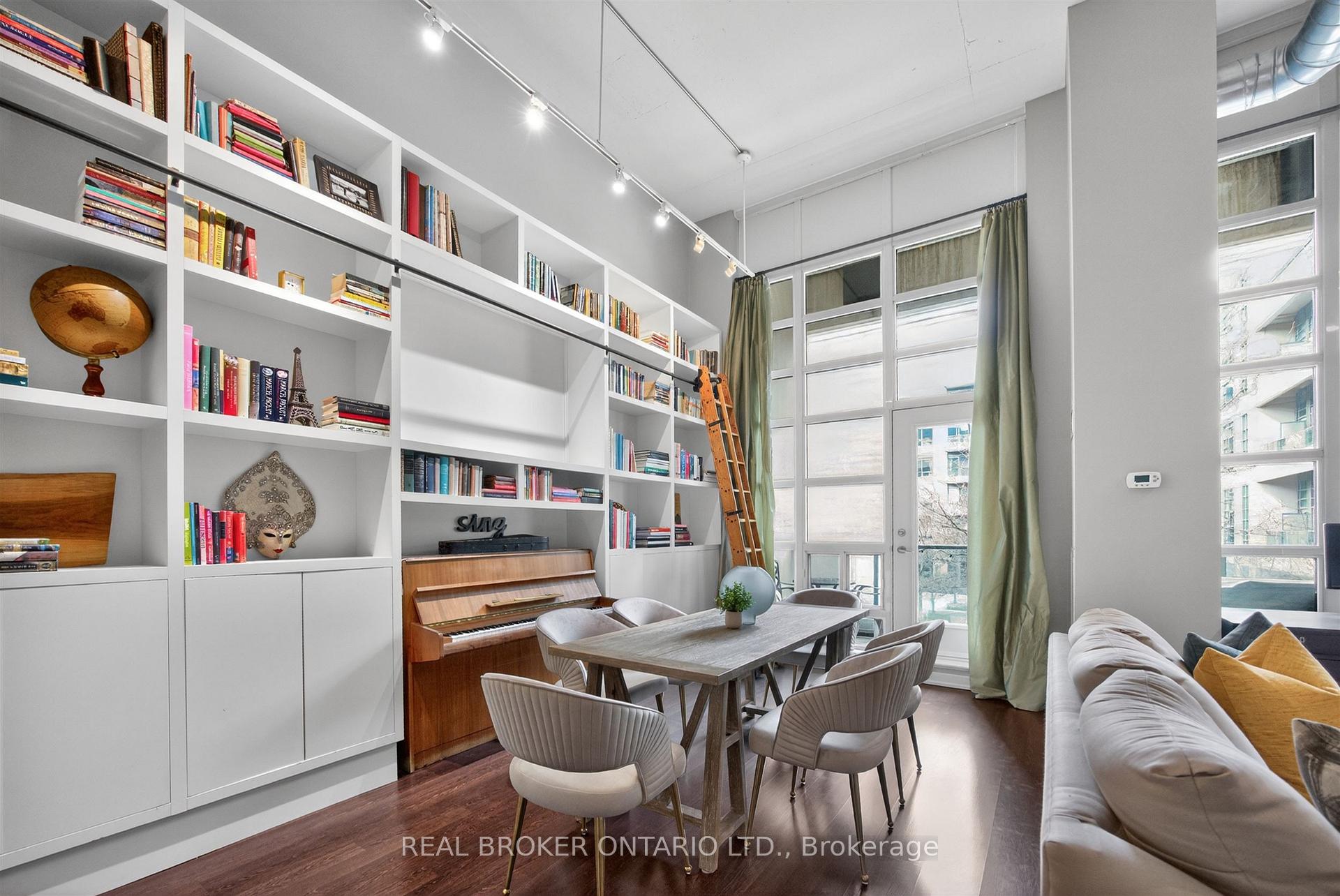 Photo of Unit 209, 380 Macpherson Avenue