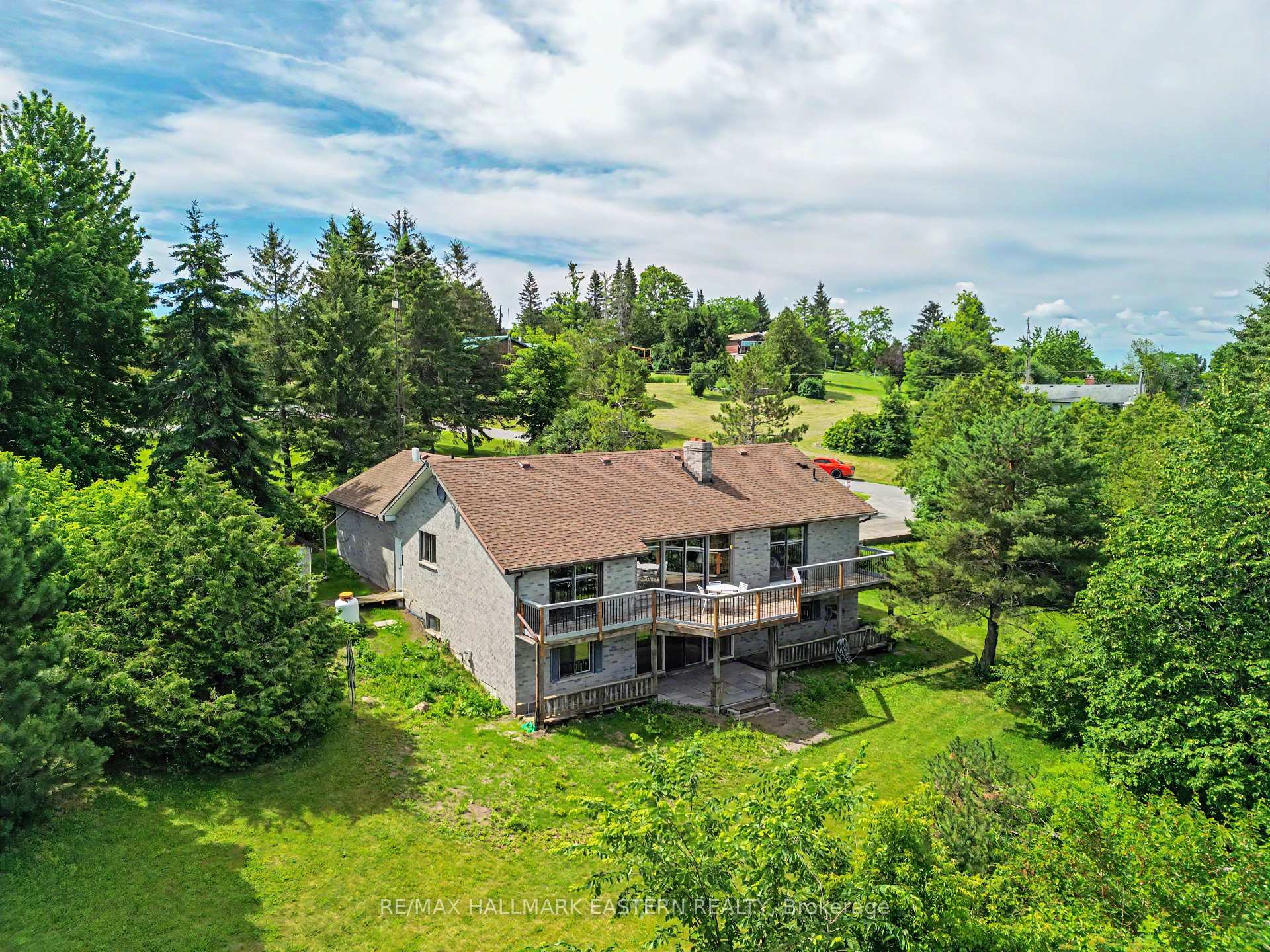 Photo of 473 Sunset Crescent