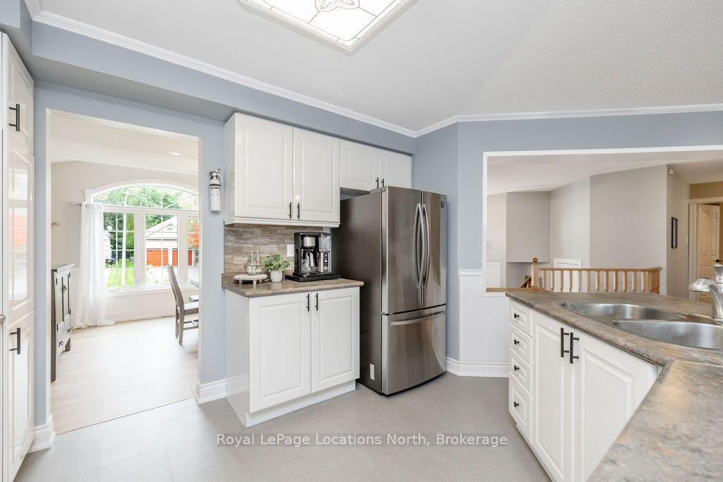 Photo 6 of 45 Bush Crescent, Wasaga Beach — HOMEH