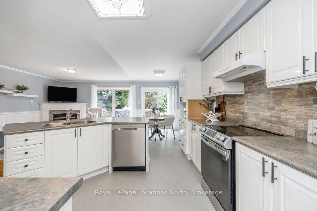 Photo 7 of 45 Bush Crescent, Wasaga Beach — HOMEH