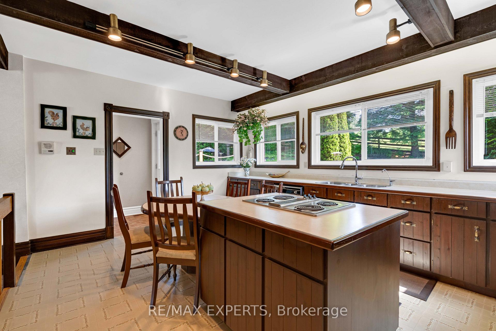 Photo 17 of 16718 Caledon King Townline, Caledon, Palgrave — HOMEH