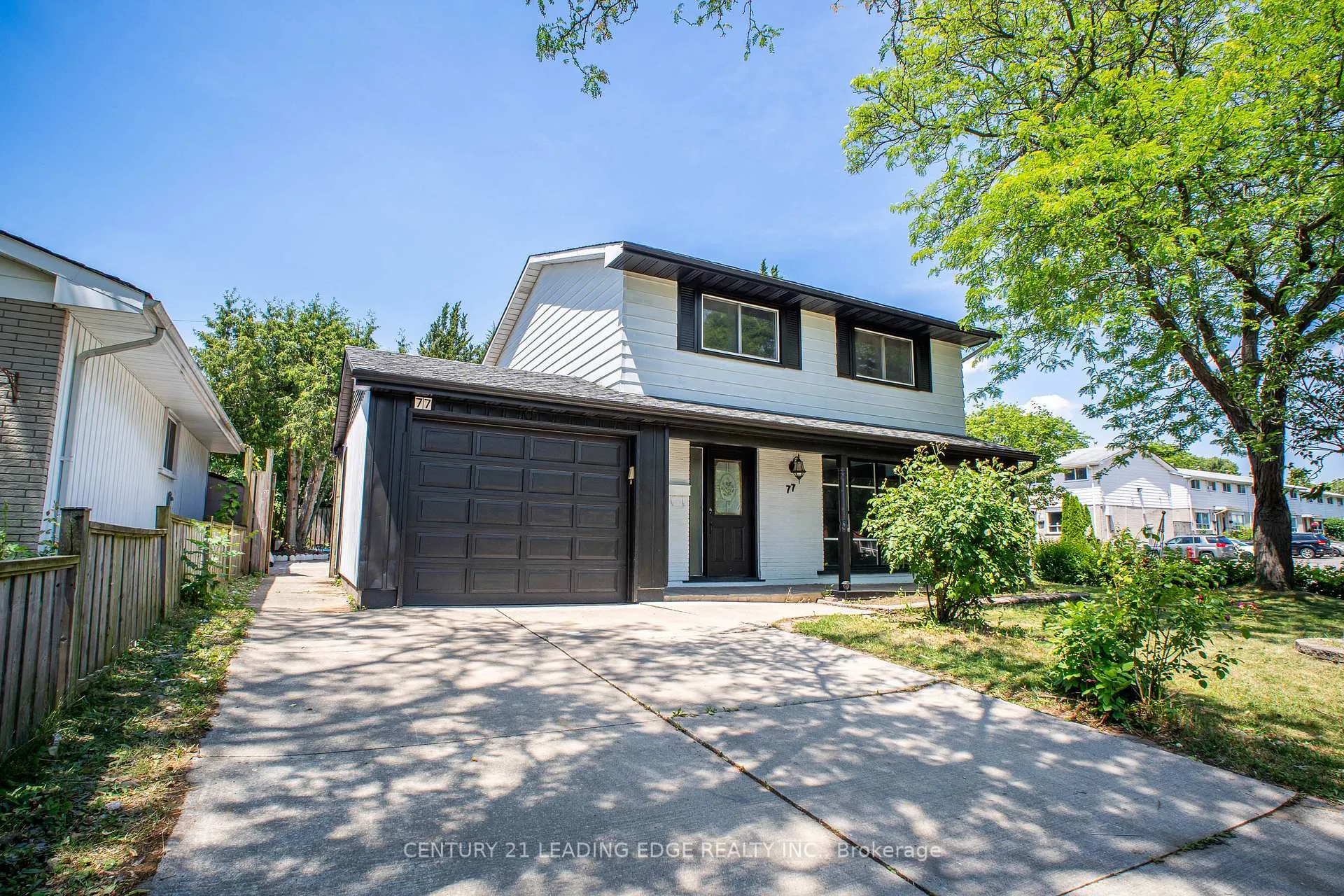 Photo 2 of 77 Elford Crescent, Hamilton, Vincent — HOMEH