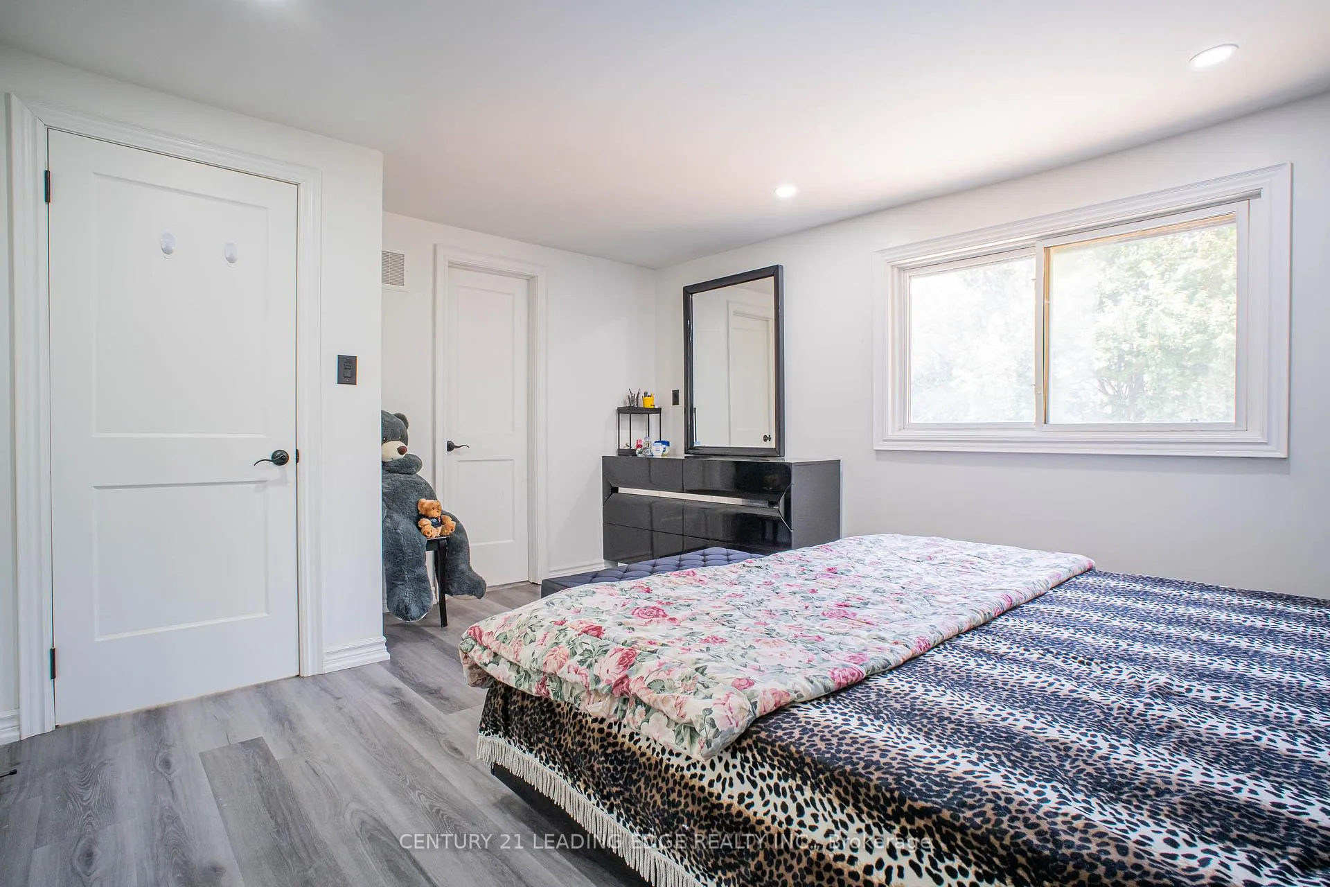 Photo 14 of 77 Elford Crescent, Hamilton, Vincent — HOMEH