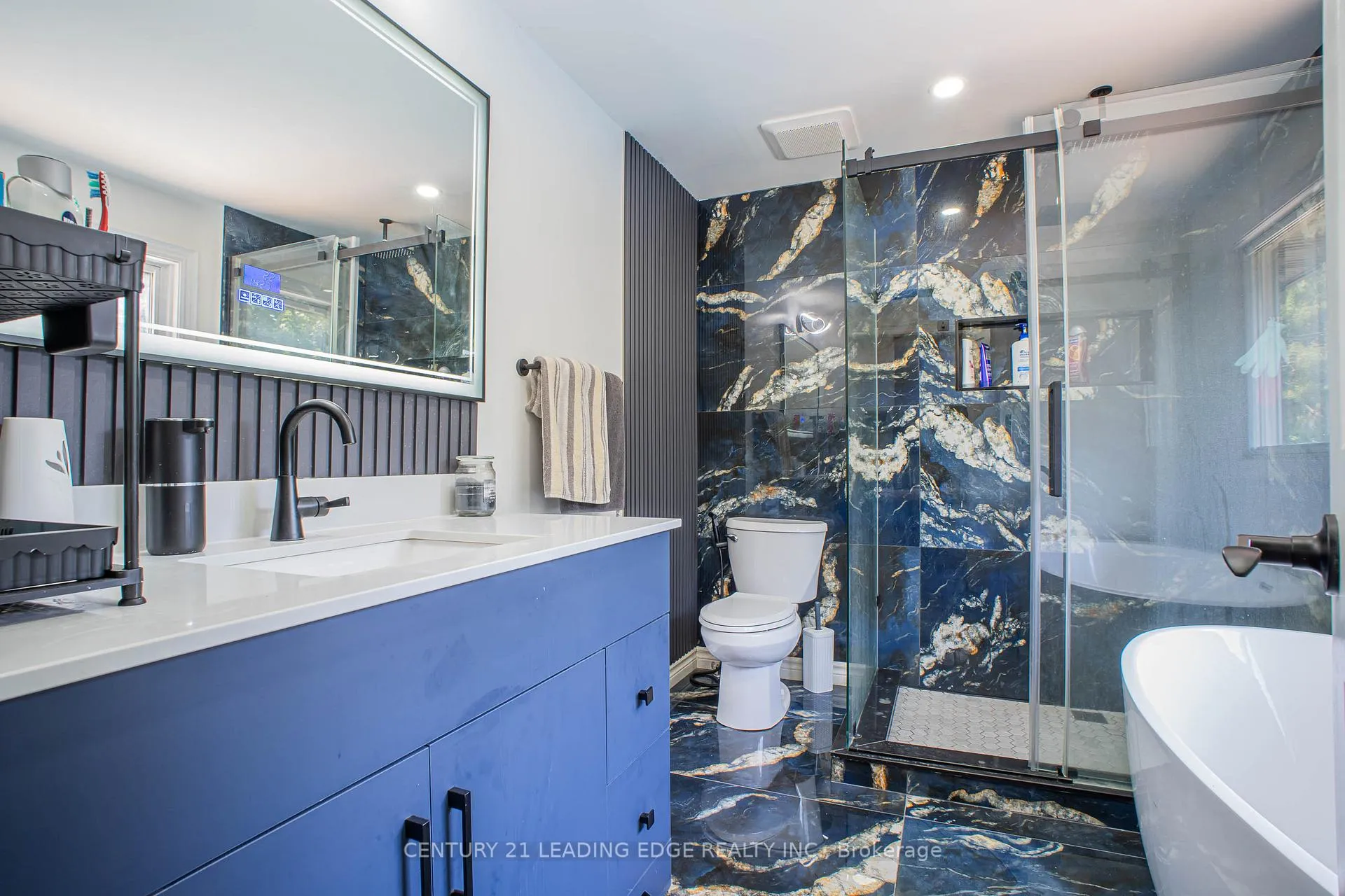 Photo 15 of 77 Elford Crescent, Hamilton, Vincent — HOMEH