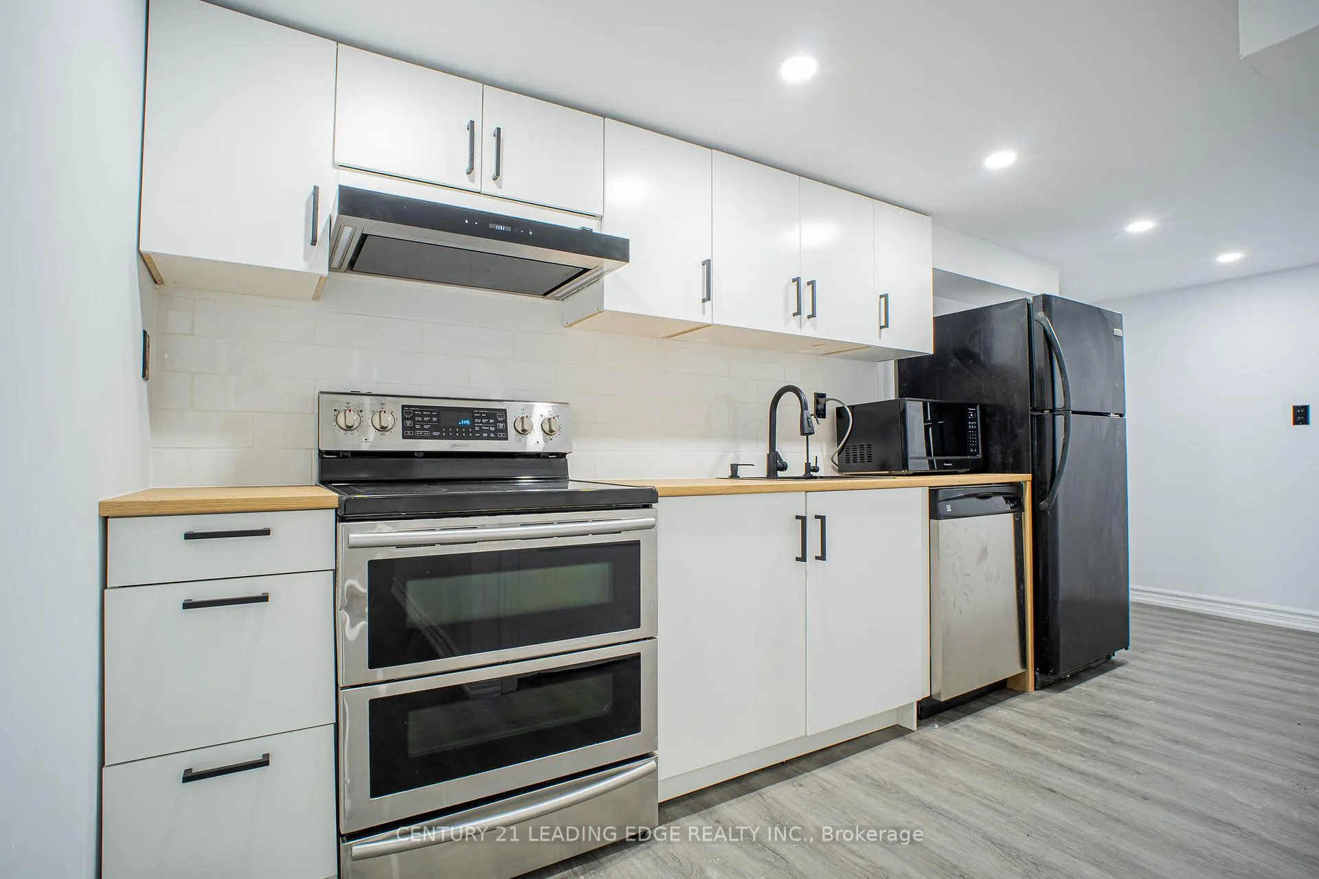 Photo 25 of 77 Elford Crescent, Hamilton, Vincent — HOMEH