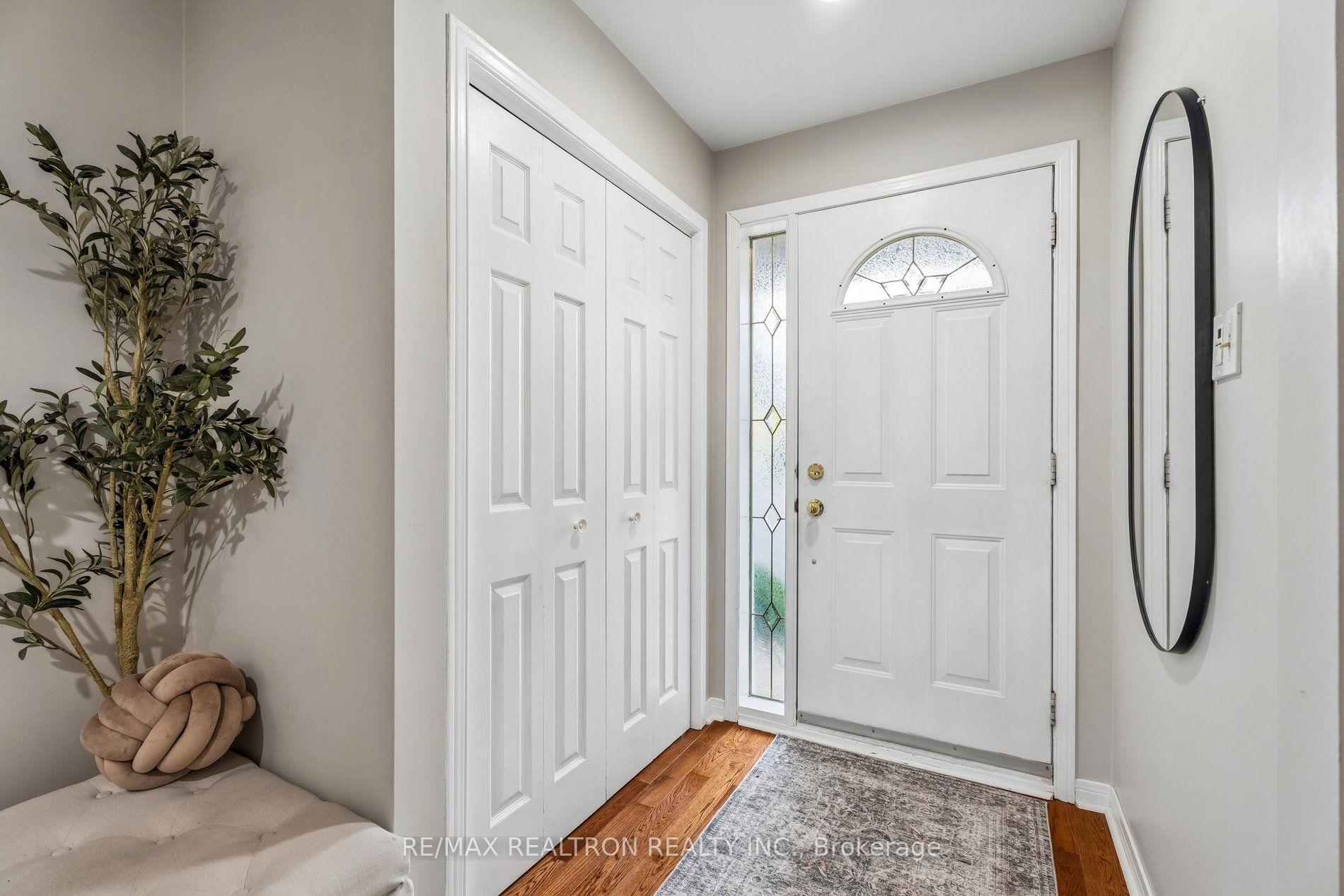 Photo 4 of 596 Brooks Howard Court, Newmarket, Bristol-London — HOMEH