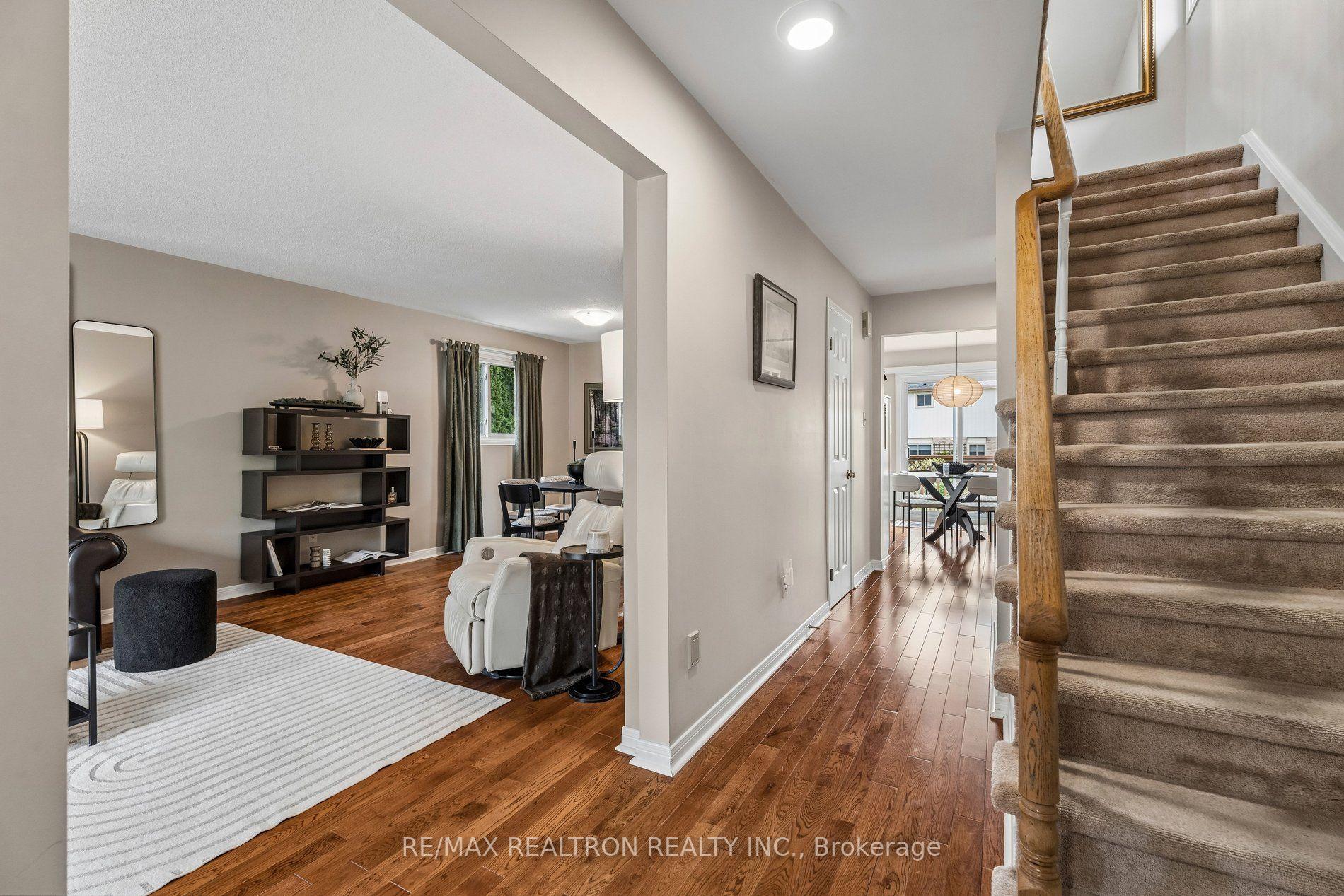 Photo 7 of 596 Brooks Howard Court, Newmarket, Bristol-London — HOMEH