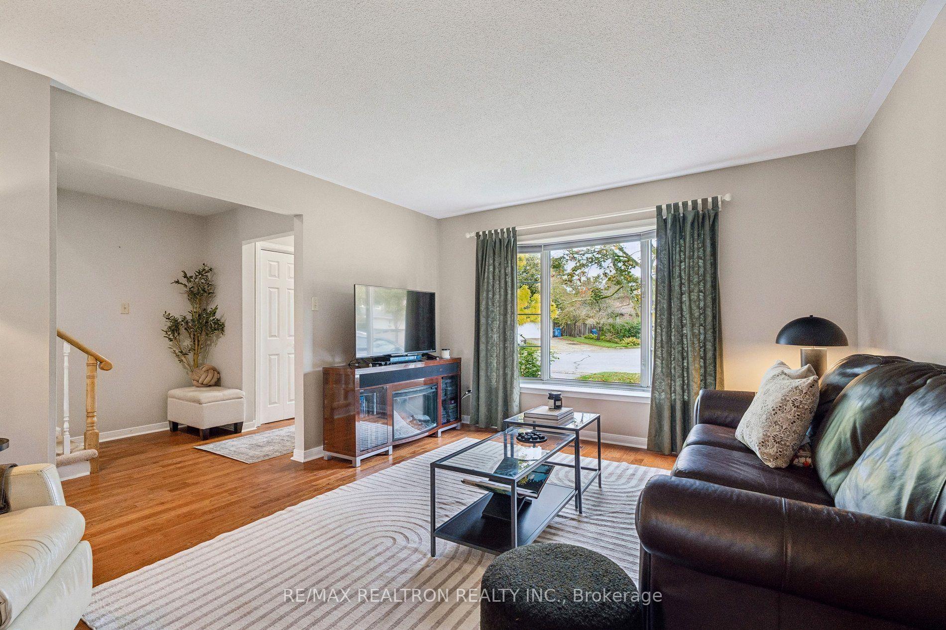 Photo 10 of 596 Brooks Howard Court, Newmarket, Bristol-London — HOMEH