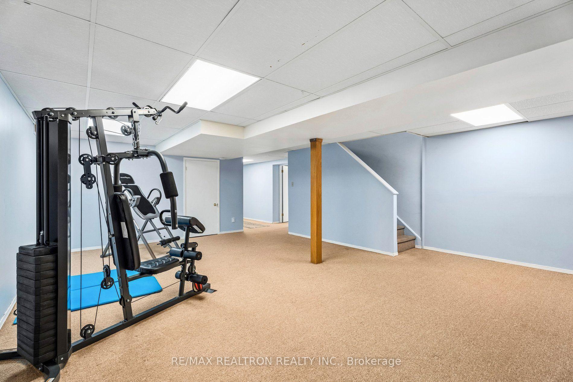 Photo 40 of 596 Brooks Howard Court, Newmarket, Bristol-London — HOMEH