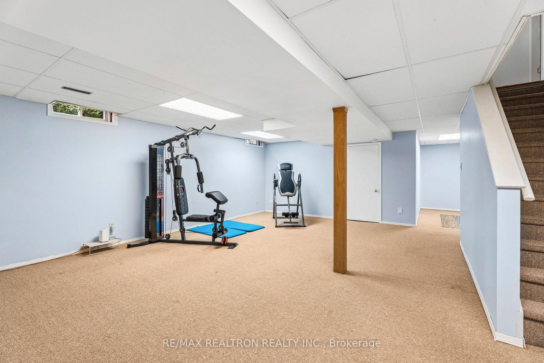 Photo 41 of 596 Brooks Howard Court, Newmarket, Bristol-London — HOMEH