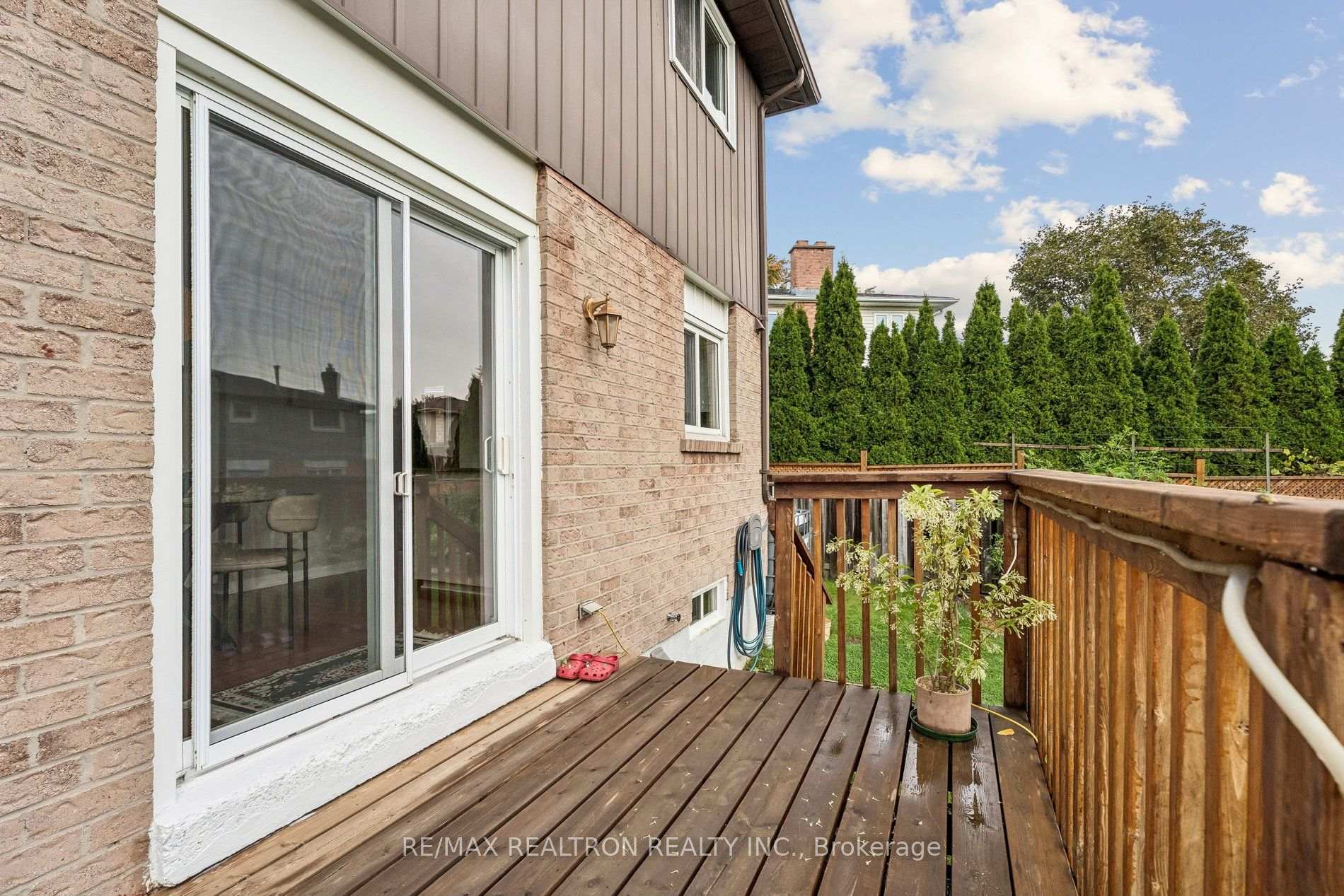Photo 47 of 596 Brooks Howard Court, Newmarket, Bristol-London — HOMEH