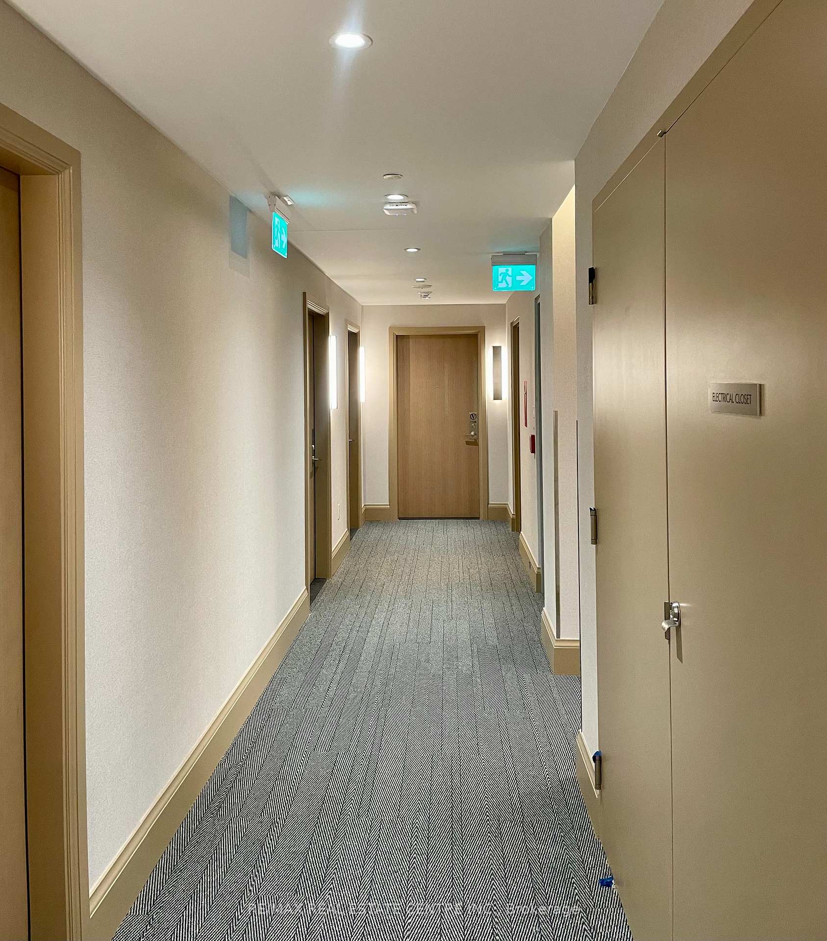 Photo 4 of Unit 1102, 21 Meadowvale Road, Vaughan, Vaughan Corporate Centre — HOMEH