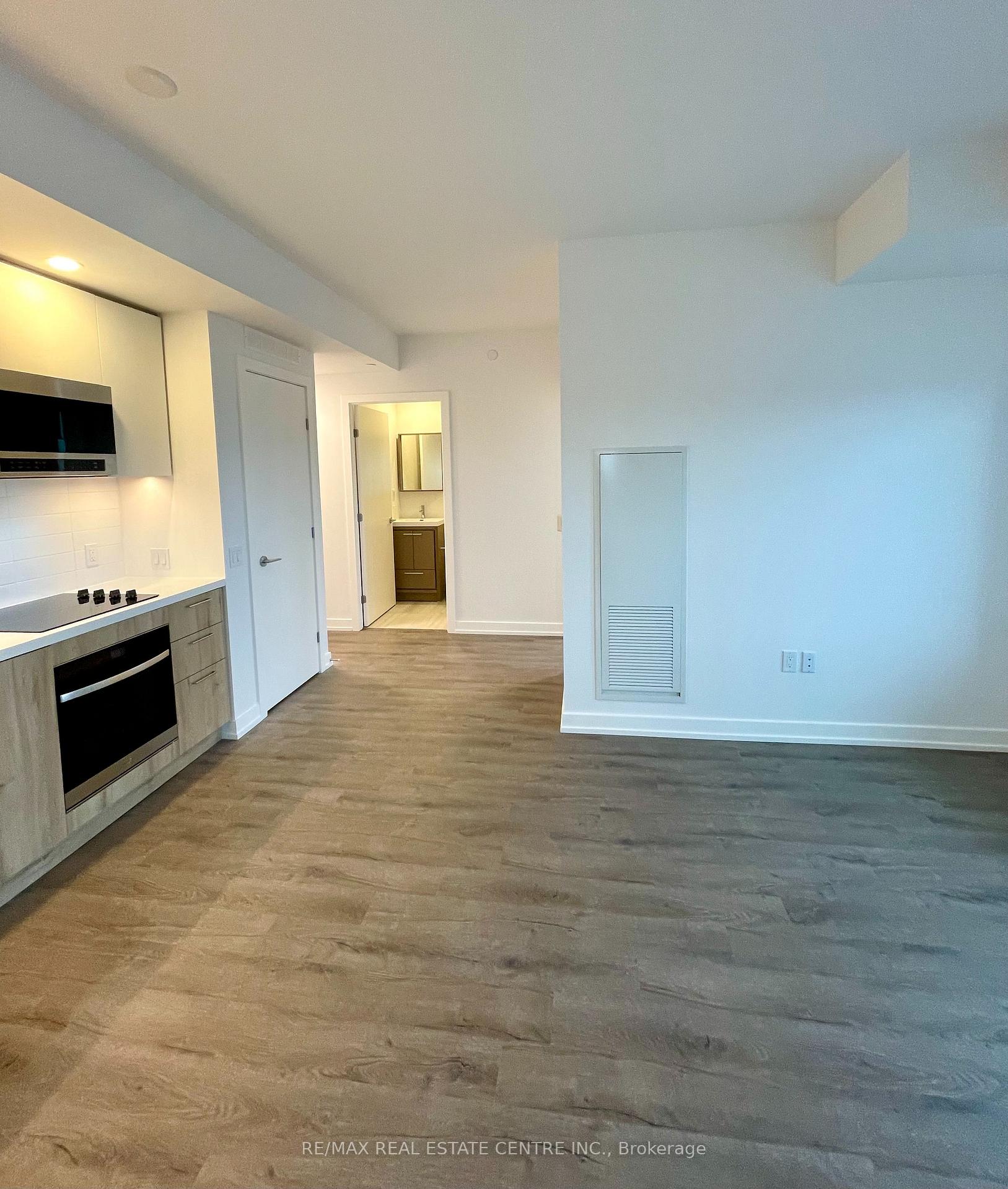 Photo 16 of Unit 1102, 21 Meadowvale Road, Vaughan, Vaughan Corporate Centre — HOMEH
