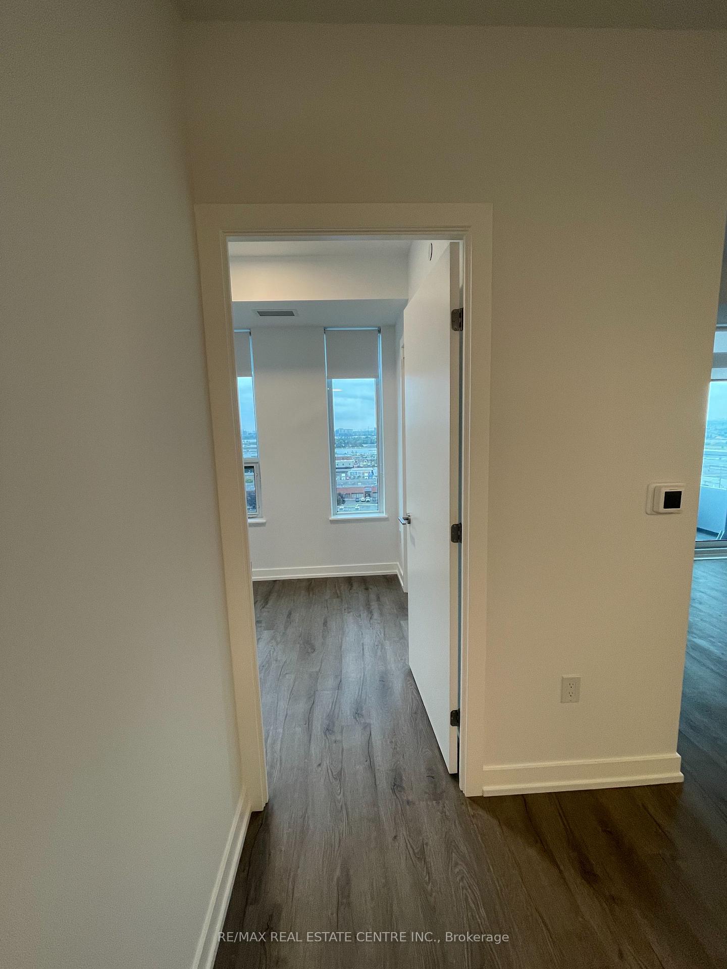 Photo 18 of Unit 1102, 21 Meadowvale Road, Vaughan, Vaughan Corporate Centre — HOMEH